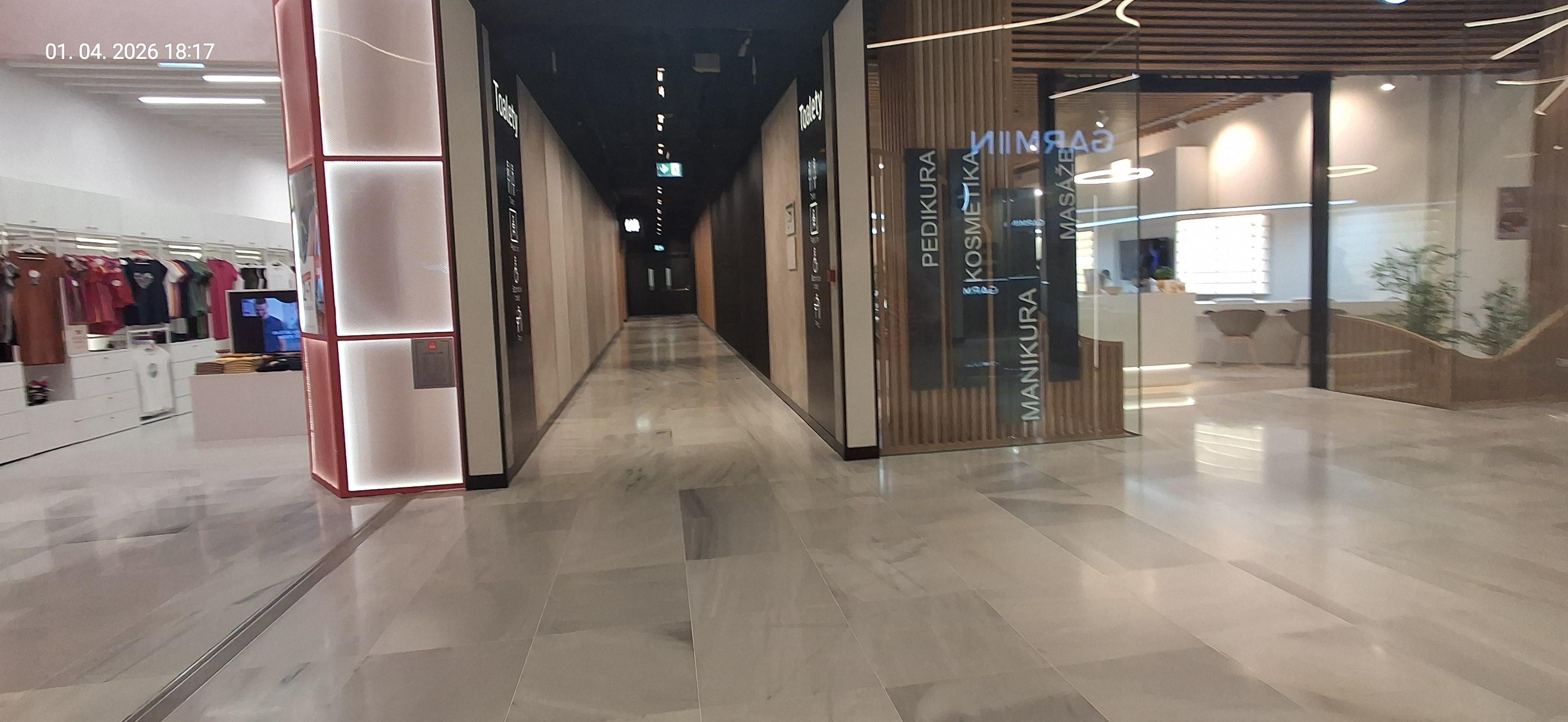 Westfield Černý Most foto 3