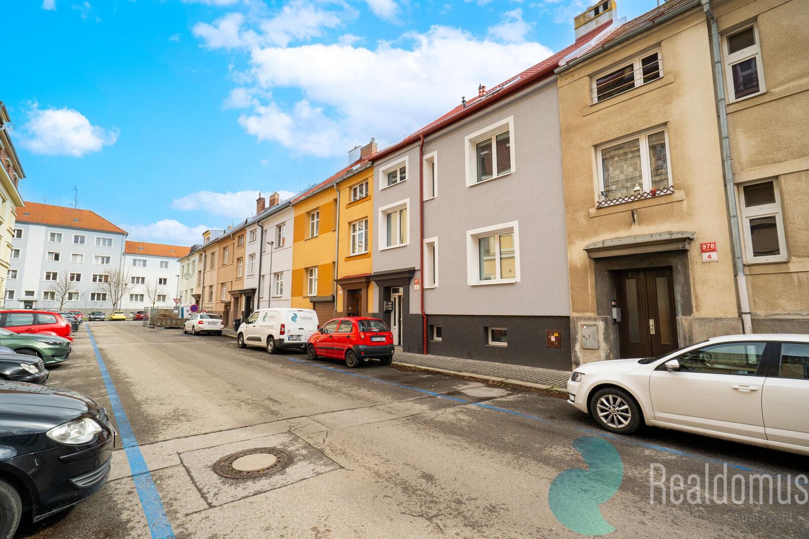 Prodej, činžovní dům, 212m2, 3 byty, Fr.Hrubína,ČB