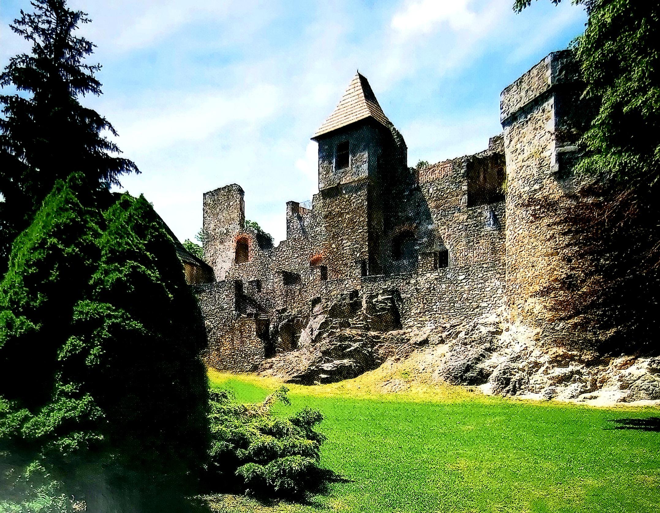 Galerie, hrad, zámek Klenová foto 2