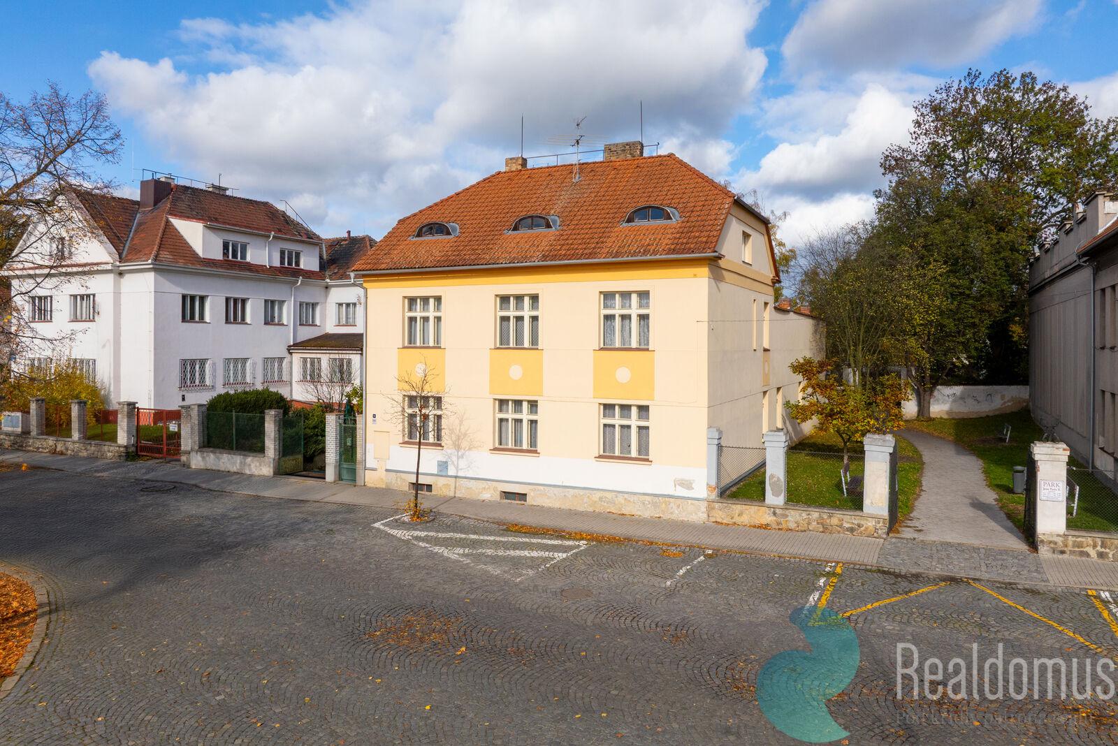 Prodej rodinný dům 6+2, 346m², poz. 689m², Vodňany