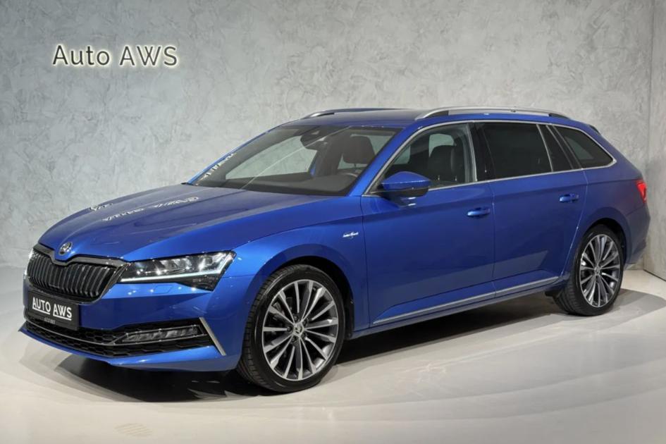 Škoda Superb | hybrid - benzín | modrá metalíza