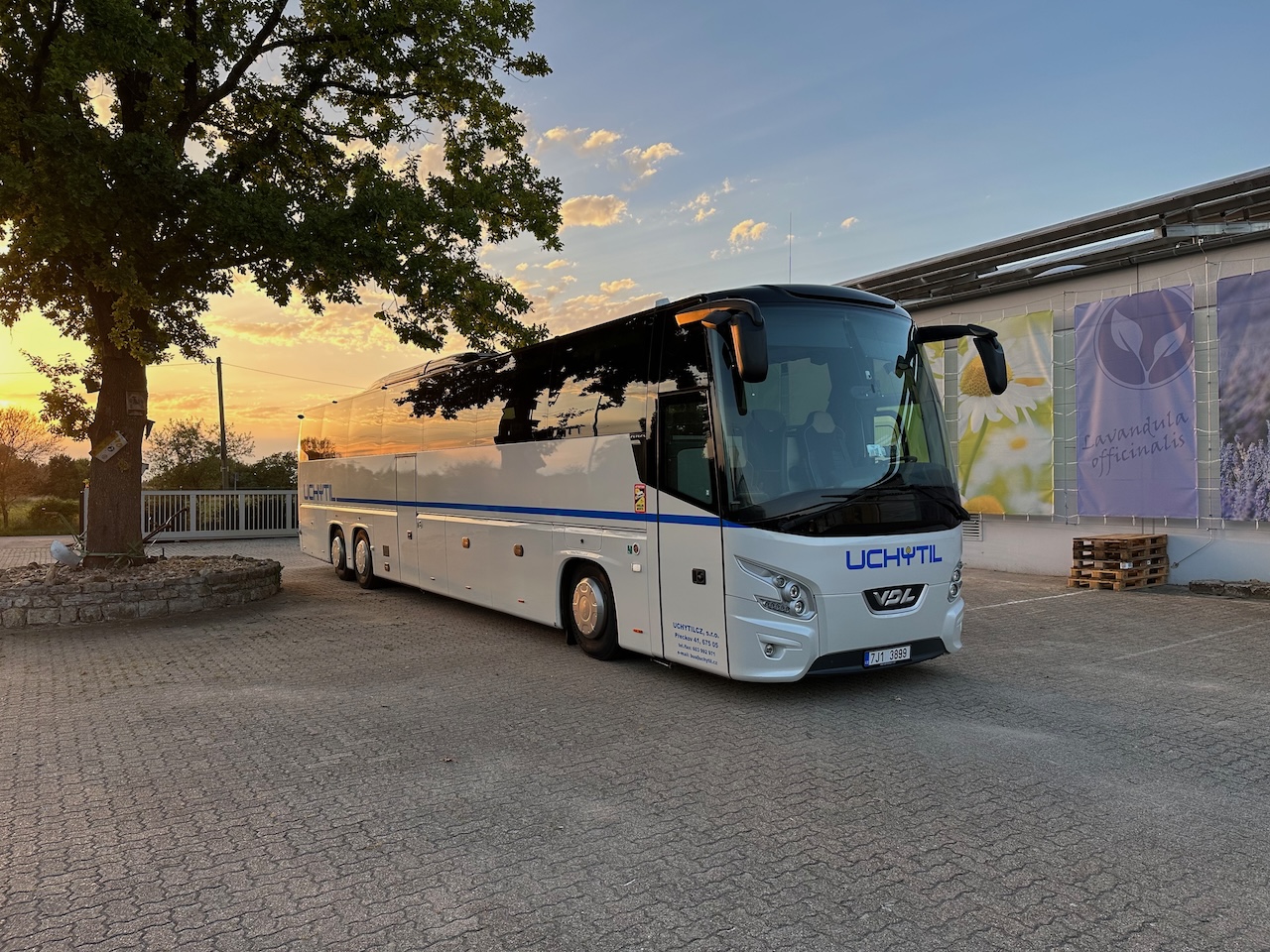 UCHYTIL bus & servis foto 6