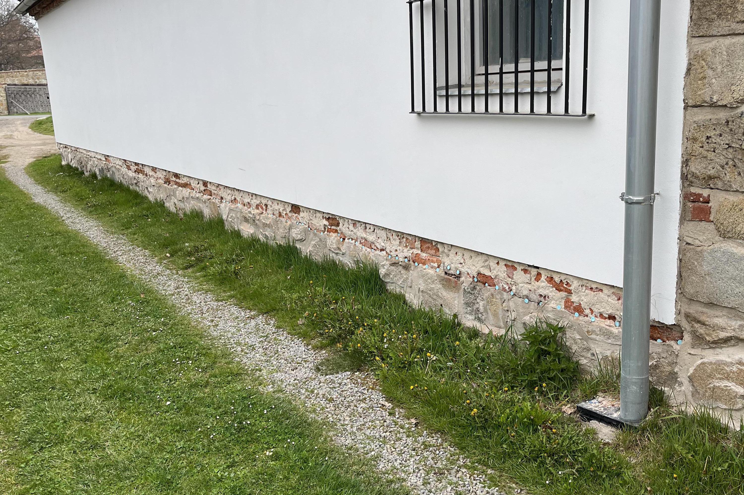 Chemická injetáž vlhkého zdiva