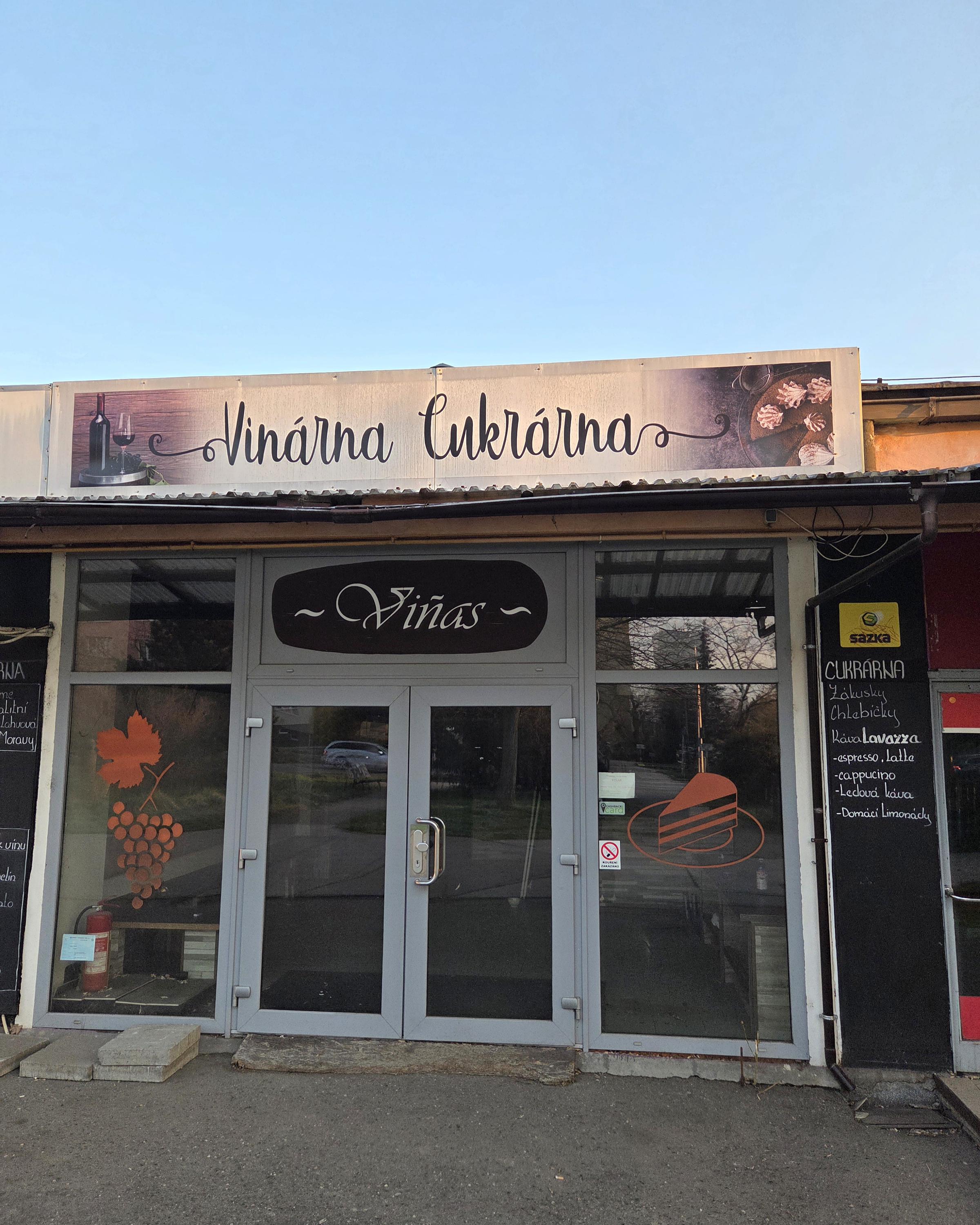 Vinárna - cukrárna foto 2