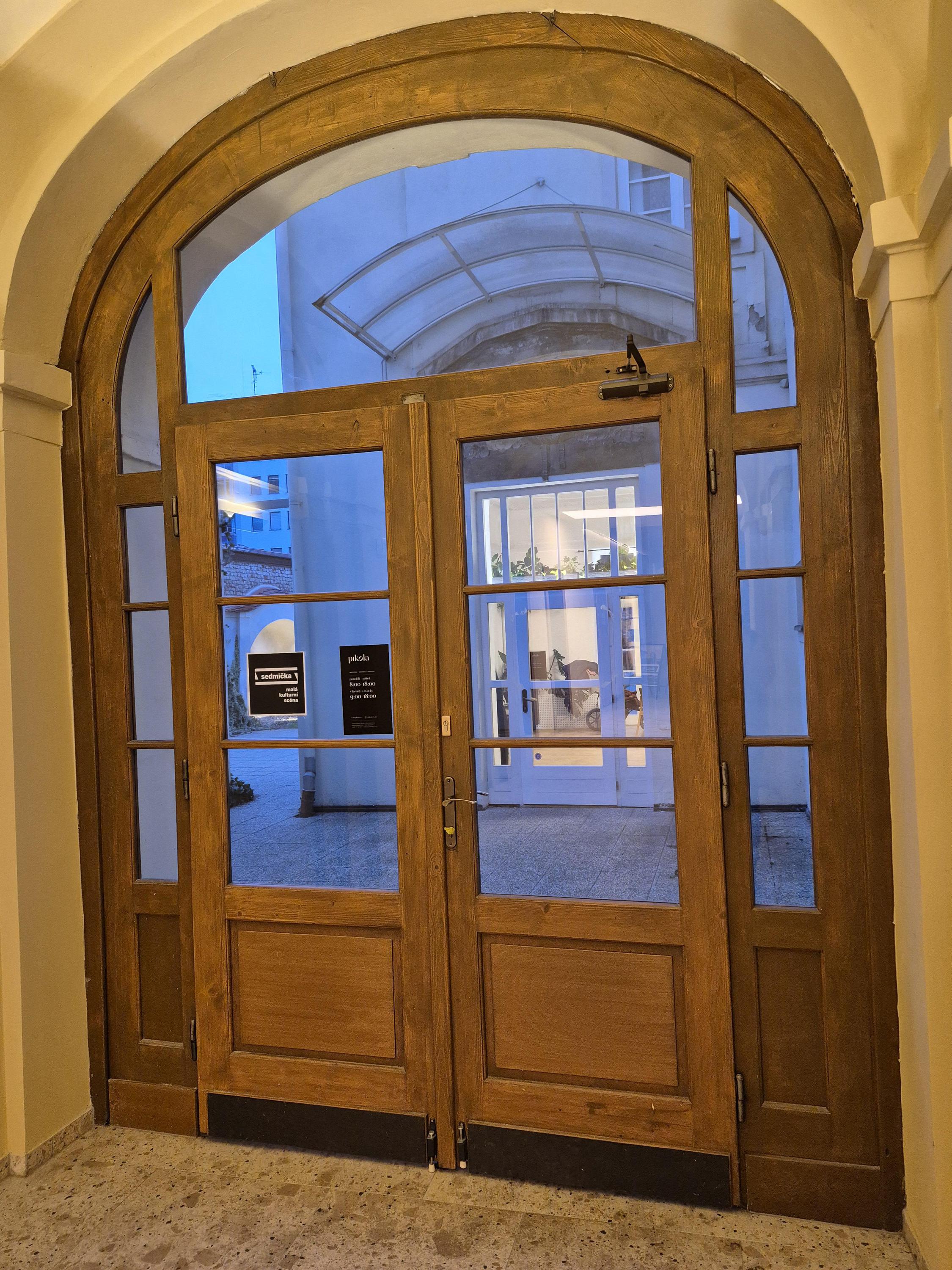 kafe pikola, s.r.o. foto 2