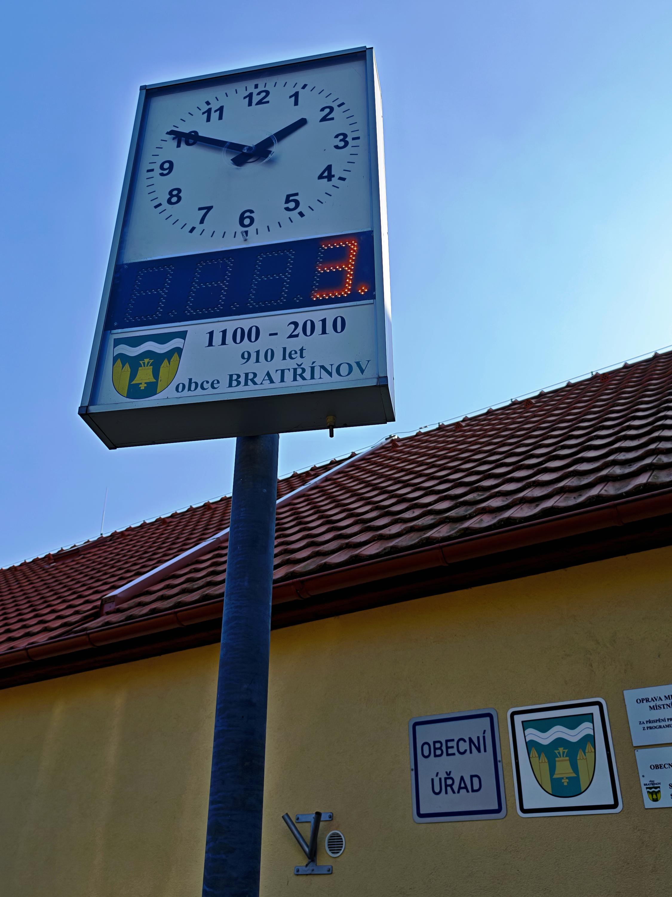 Bratřínov - obecní úřad foto 3