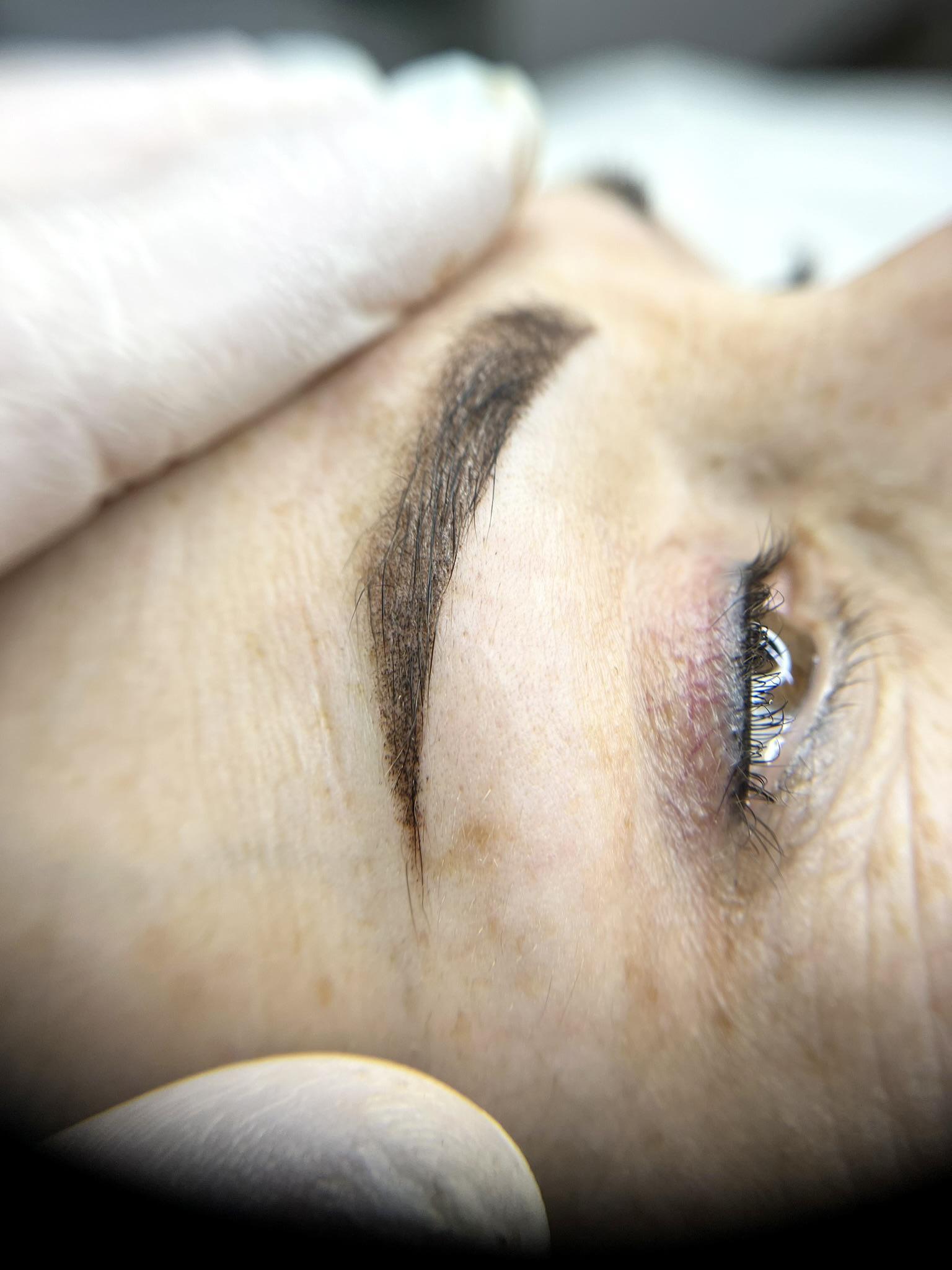 PMU tetování obočí powder browa