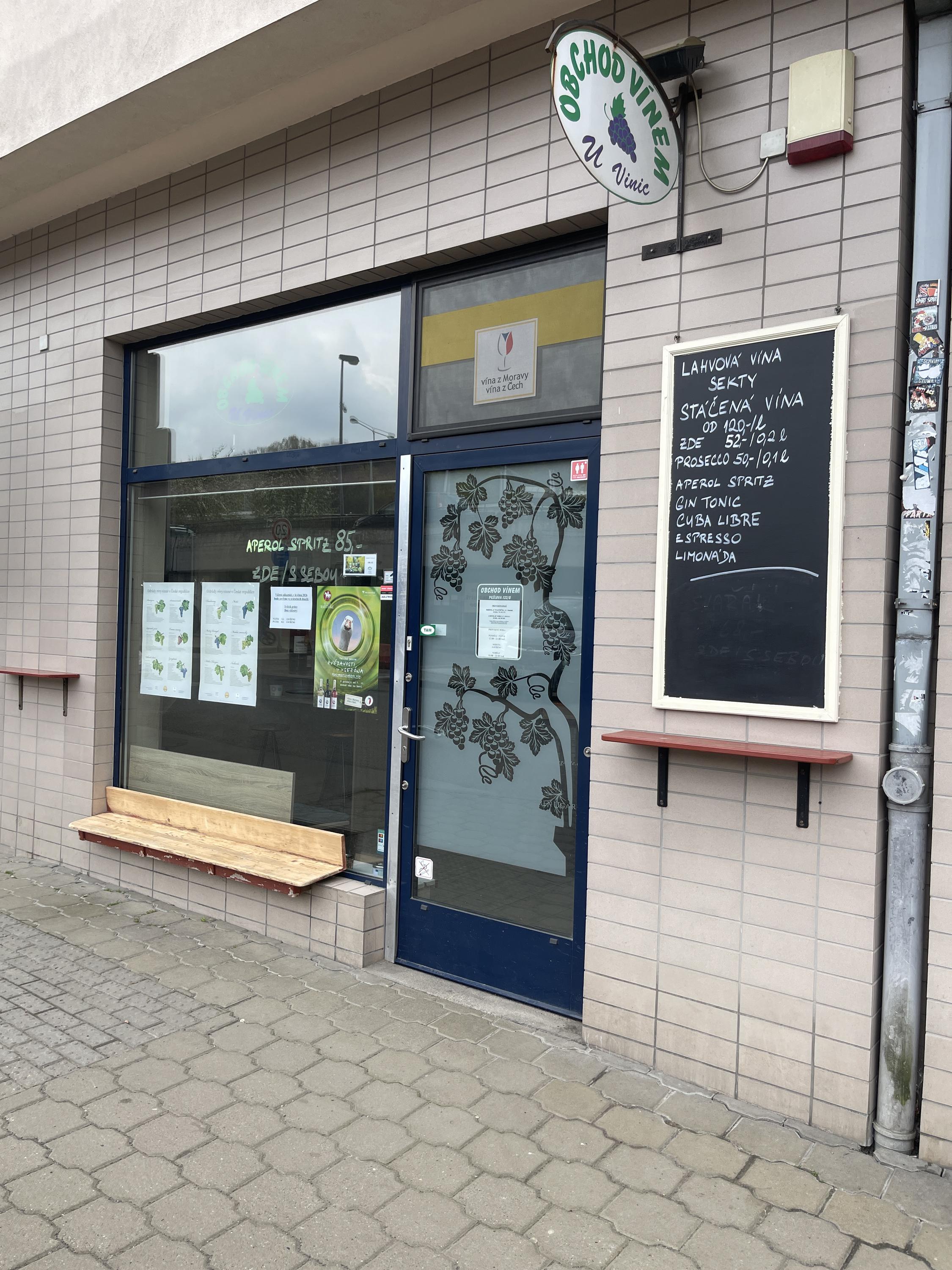 Vinotéka Pešlova 132/8, Praha foto 2