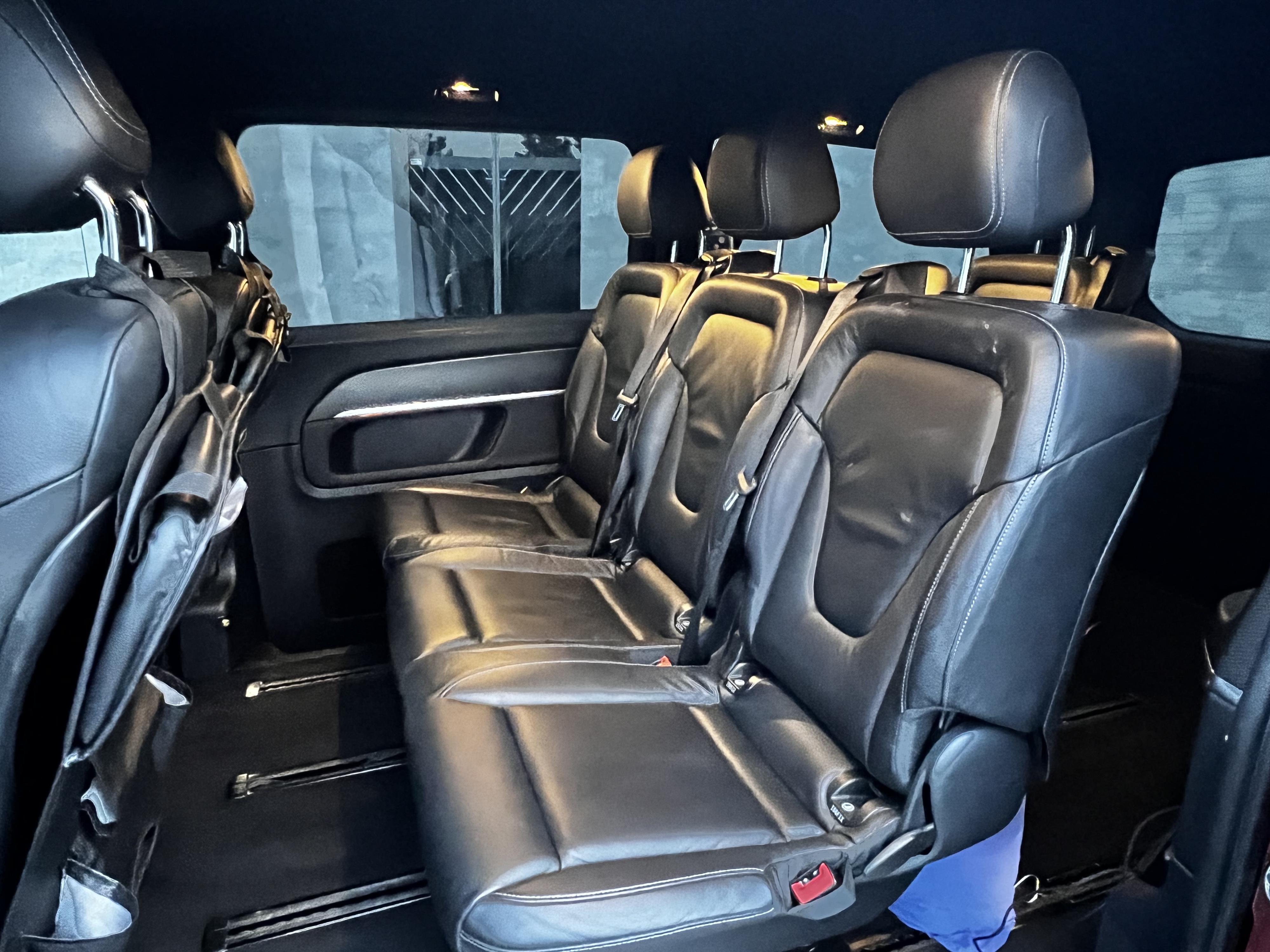 Michal Koza - Comfort Driver TAXI & Airport Transport foto 3