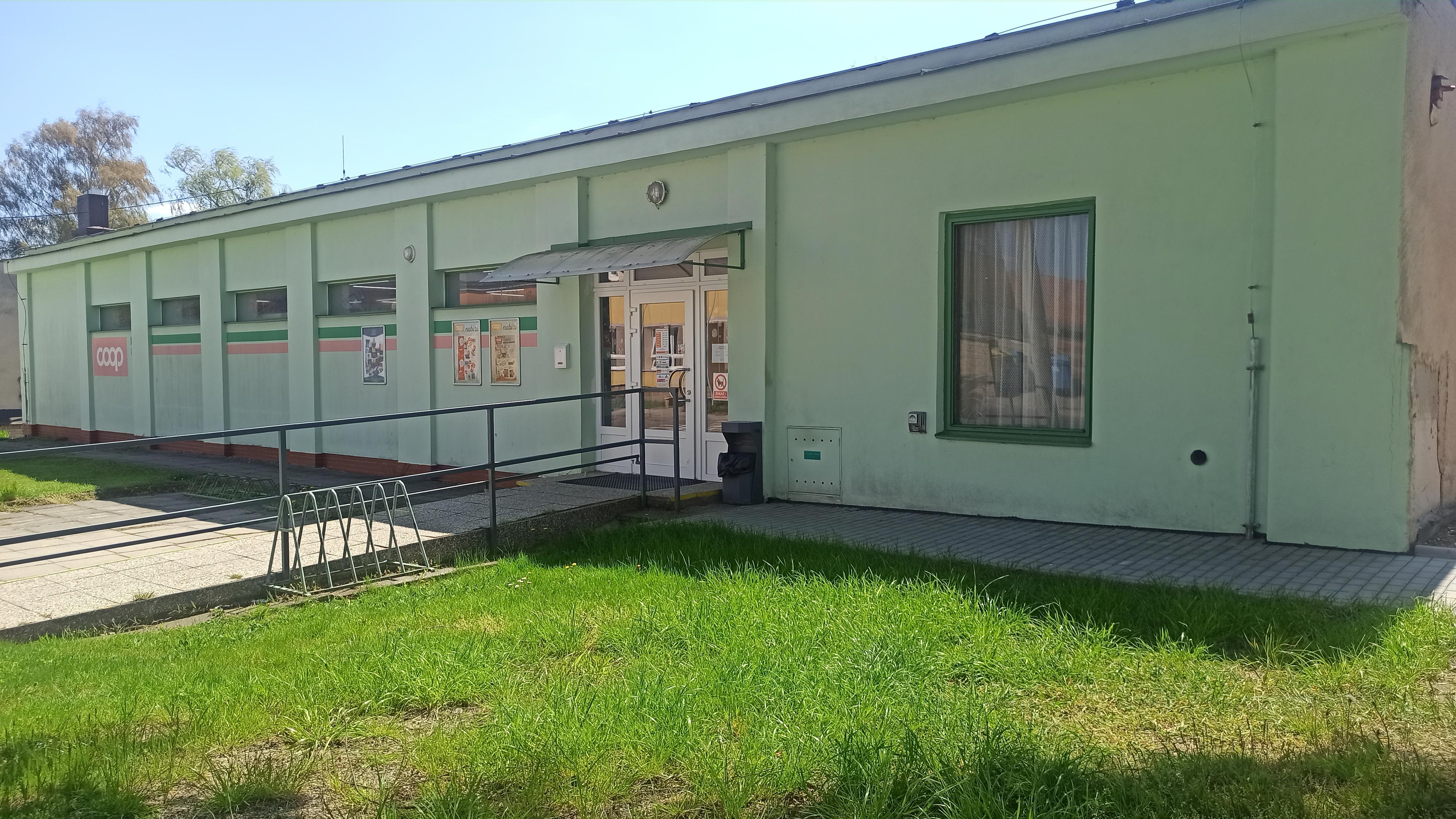 Jednota, spotřební družstvo v Hodoníně - COOP foto 3