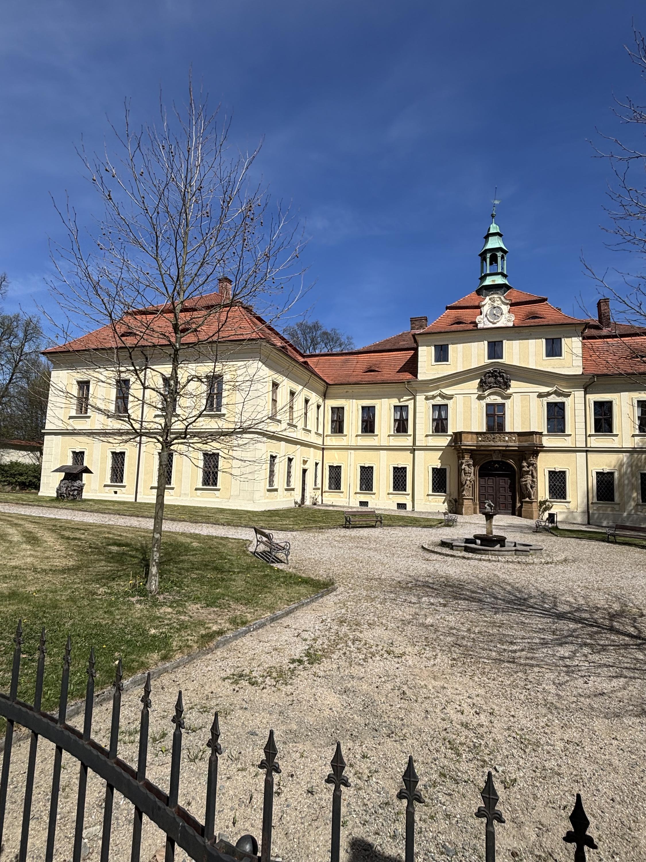 Zámek Mirošov foto 4