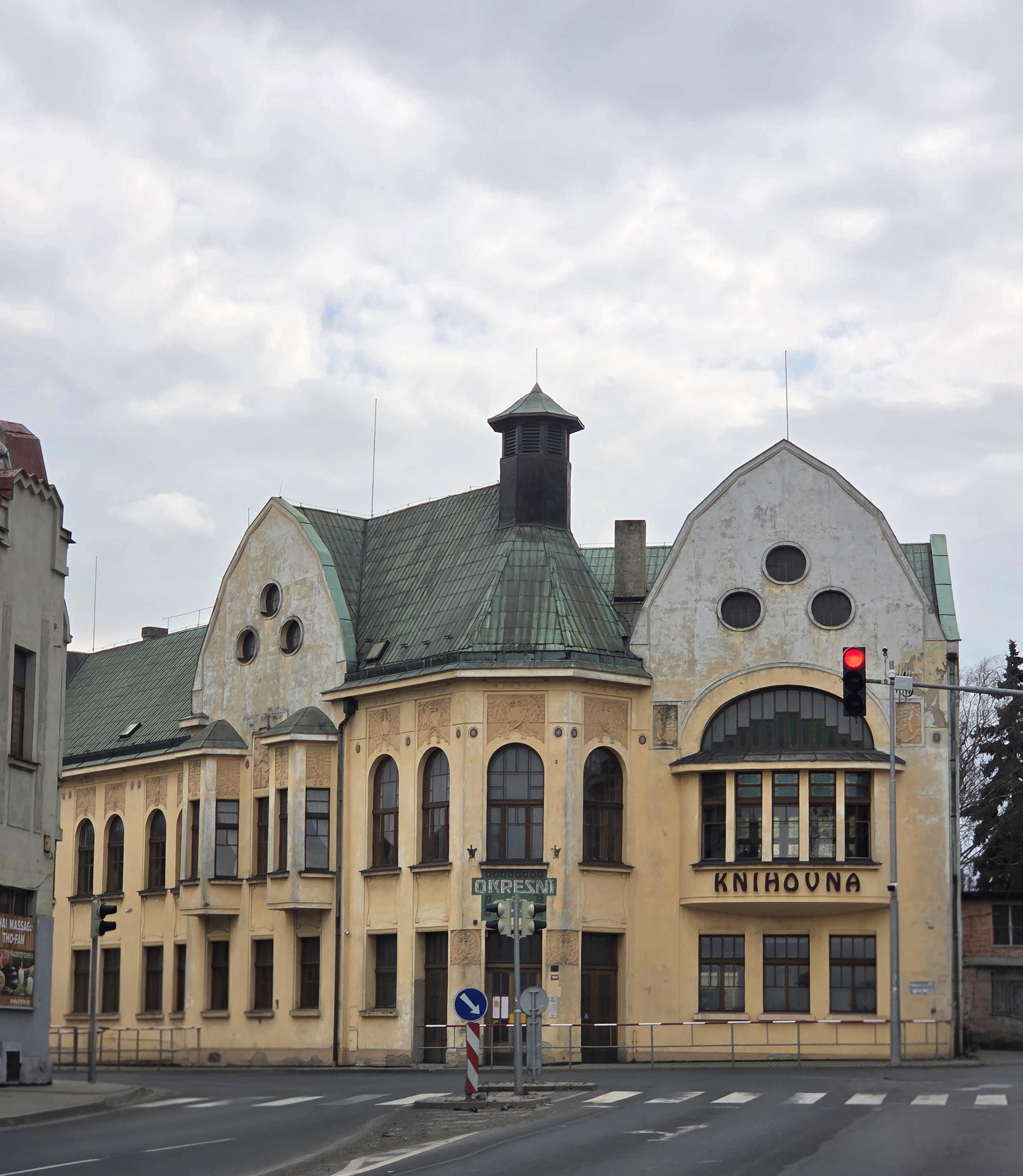 Středočeská vědecká knihovna v Kladně foto 6