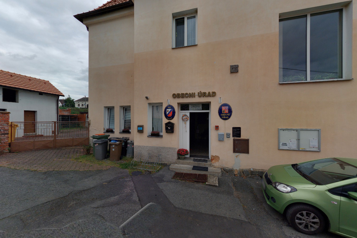 Hradec - obecní úřad