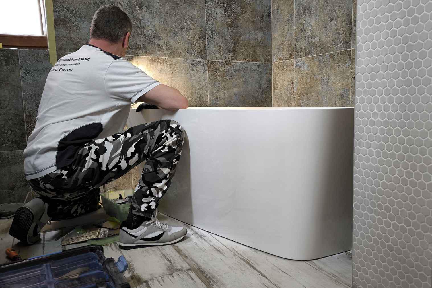 Martin Pavlas - oprava litého a umělého mramoru