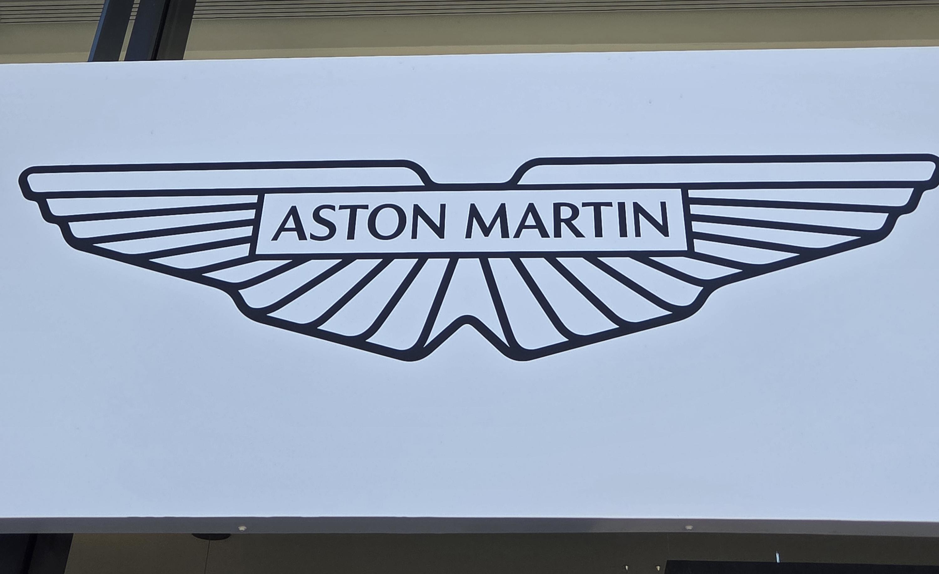 Aston Martin Prague foto 2