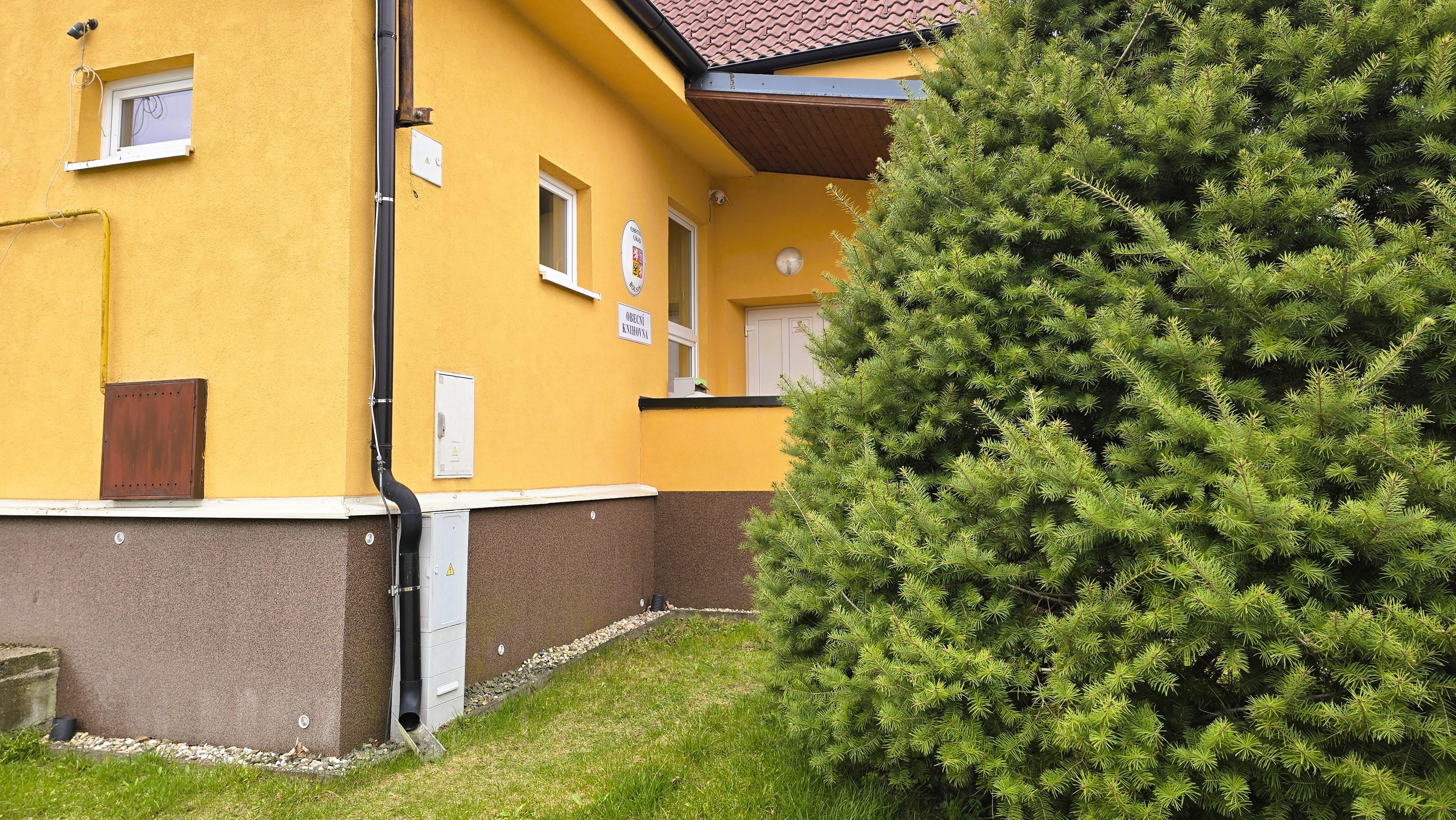Bousín - obecní úřad foto 4