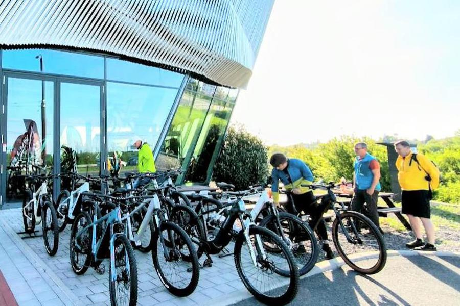 Půjčte si elektrokolo na dovolenou. Až na 14 dní.