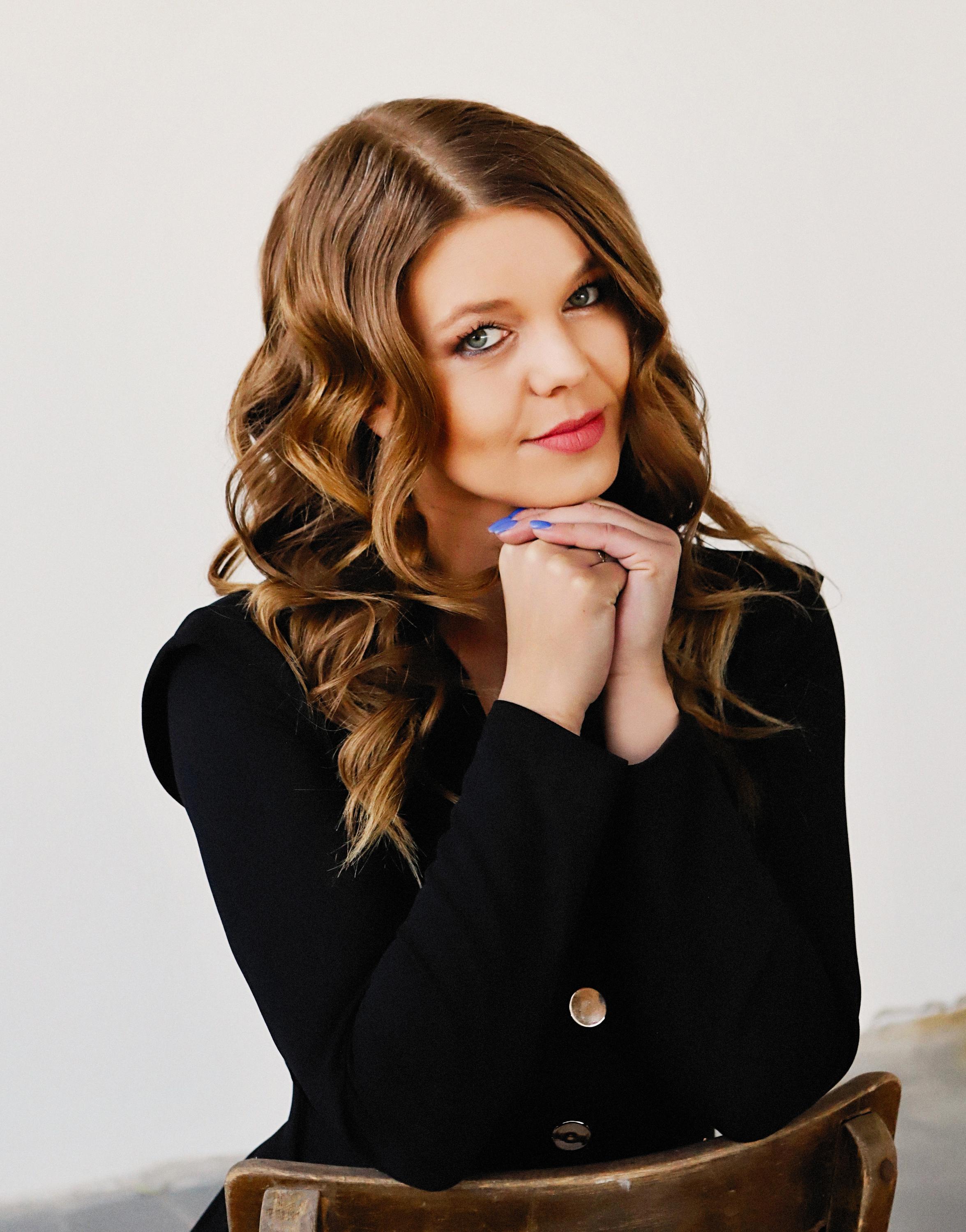 Realitní makléřka Lucie Holzmanová foto 2