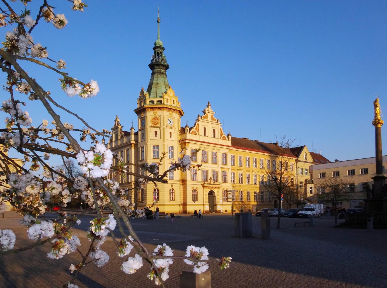 ZŠ a MŠ Hronov, nám. Čs. armády foto 3