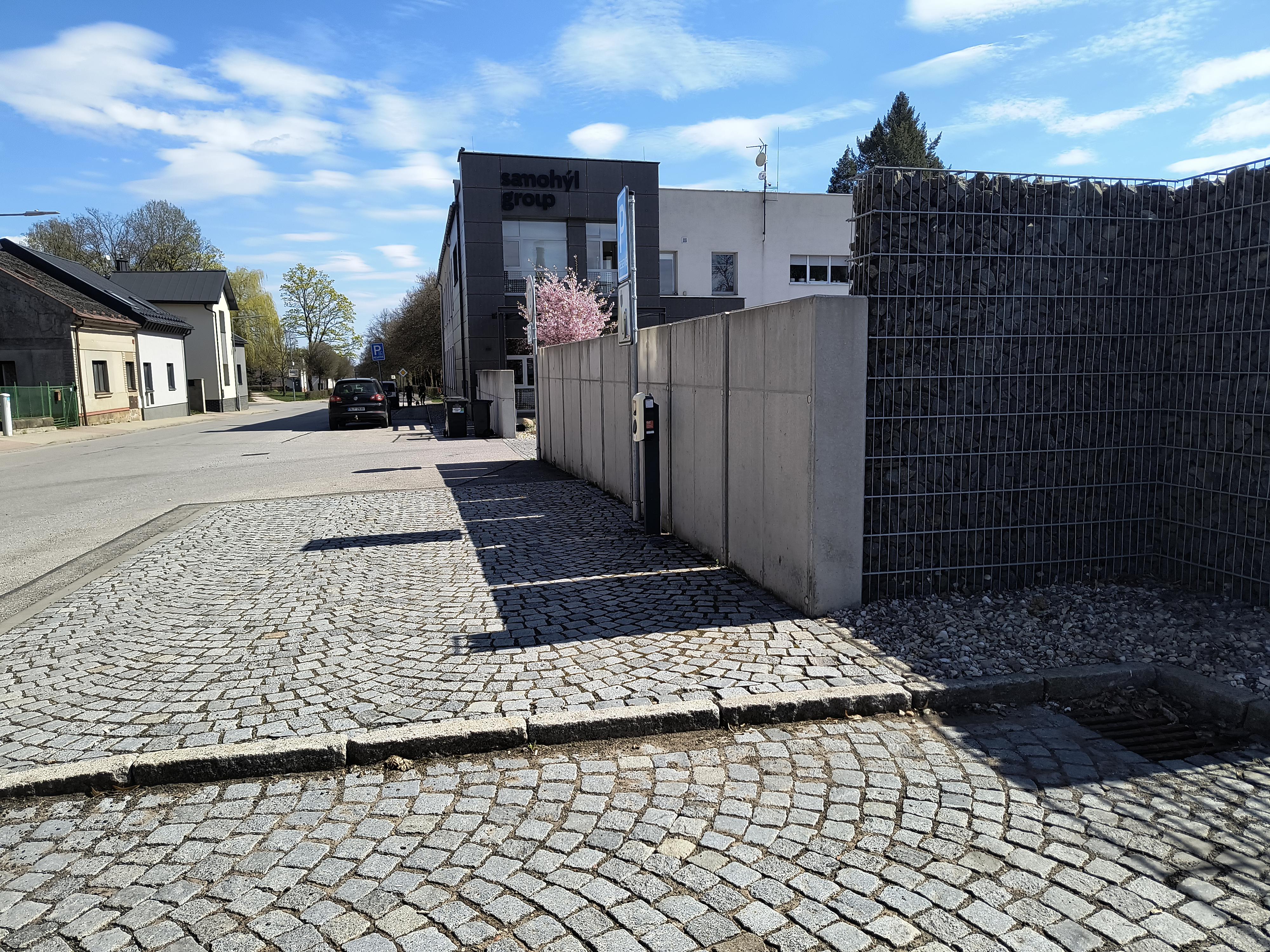 Dobíjecí stanice E.ON foto 1