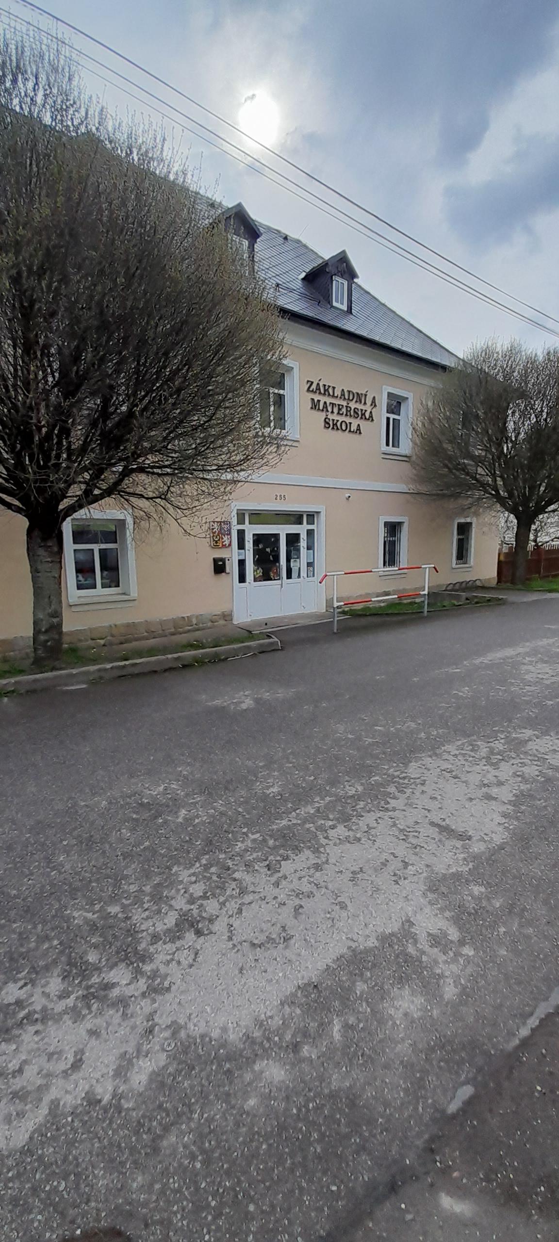 ZŠ a MŠ Kunratice u Cvikova foto 3