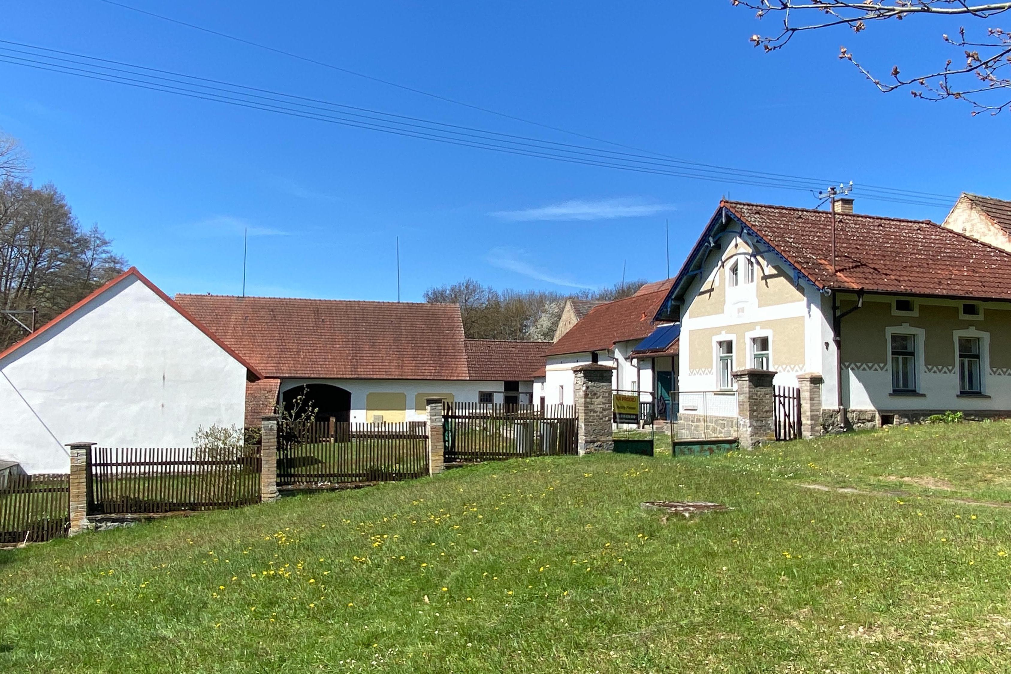 Prodej jihočeského statku v Ohaři, Mirovice