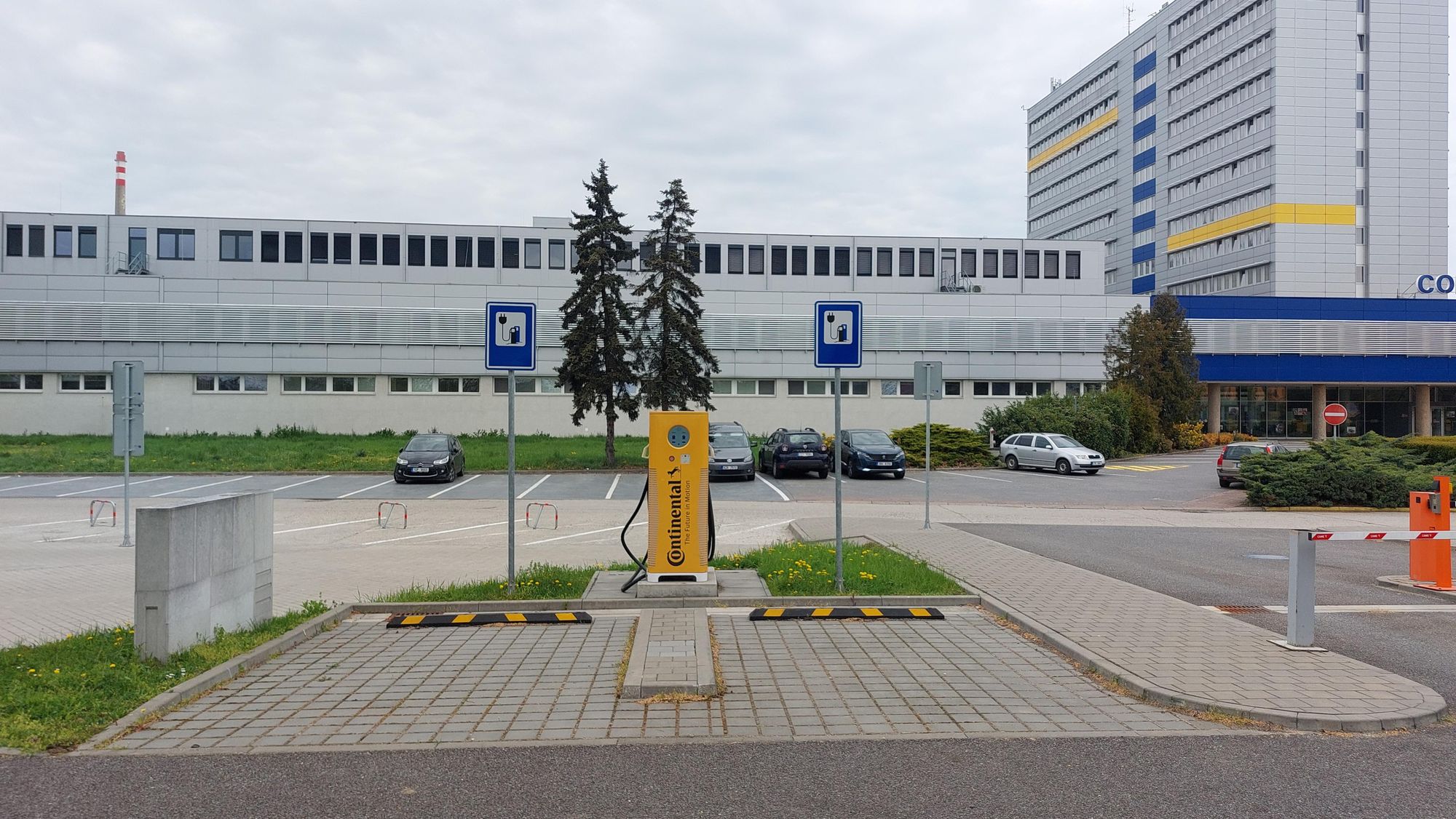 Nabíjecí stanice CoBa foto 3