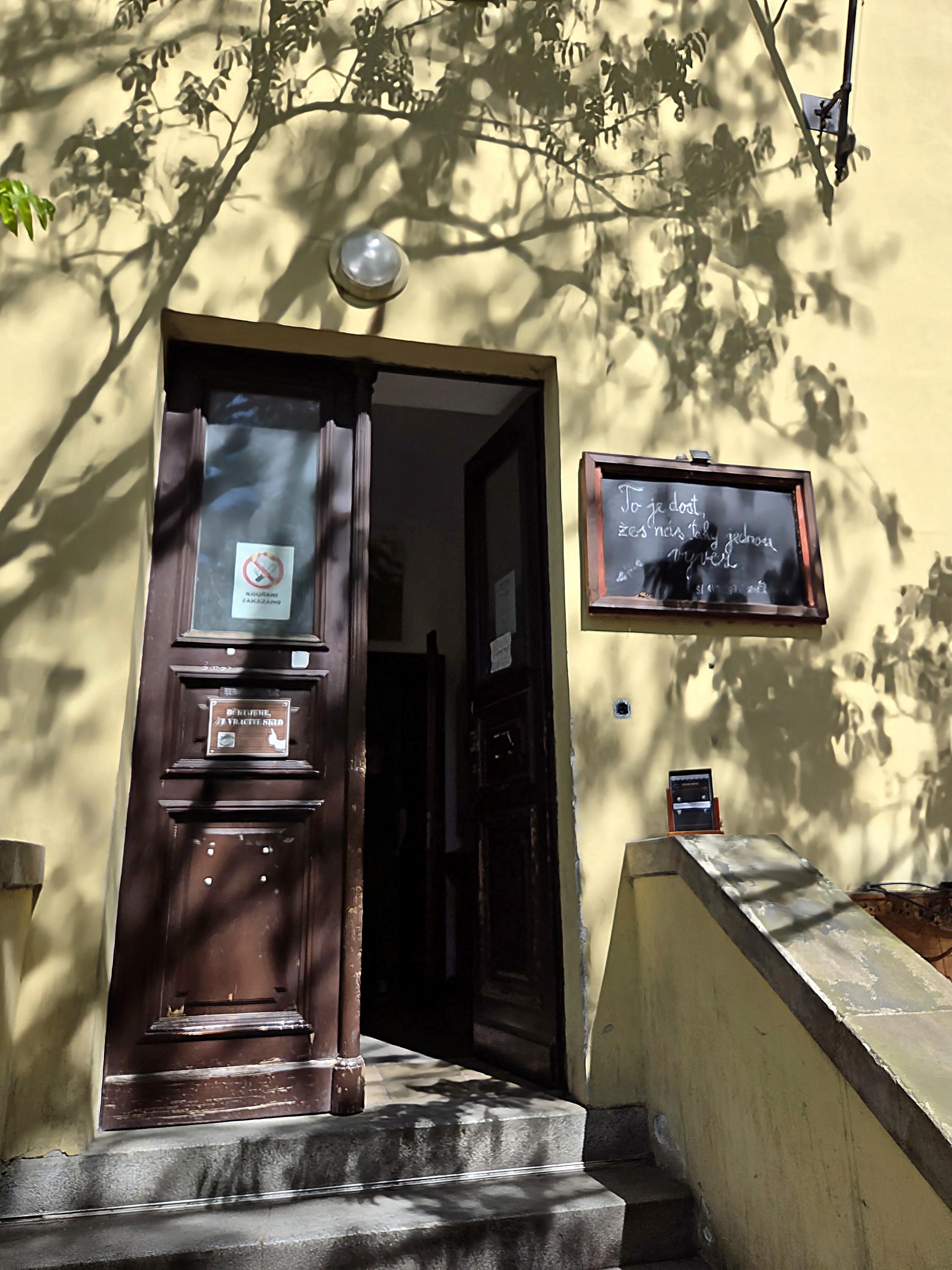 Studenský klub Mrtvá Ryba foto 3