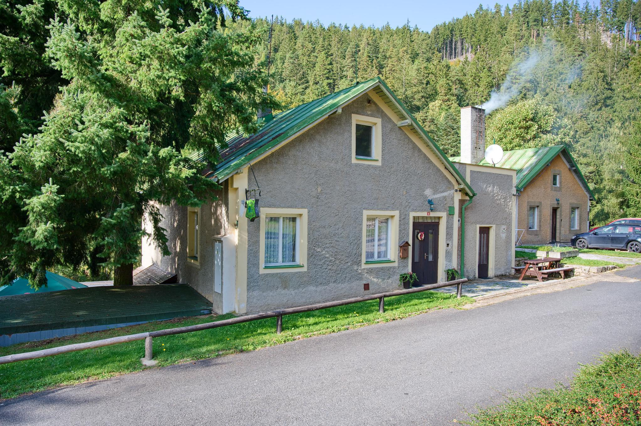 Hospůdka a Penzion Javořina - Kneipelbach - Kňafák