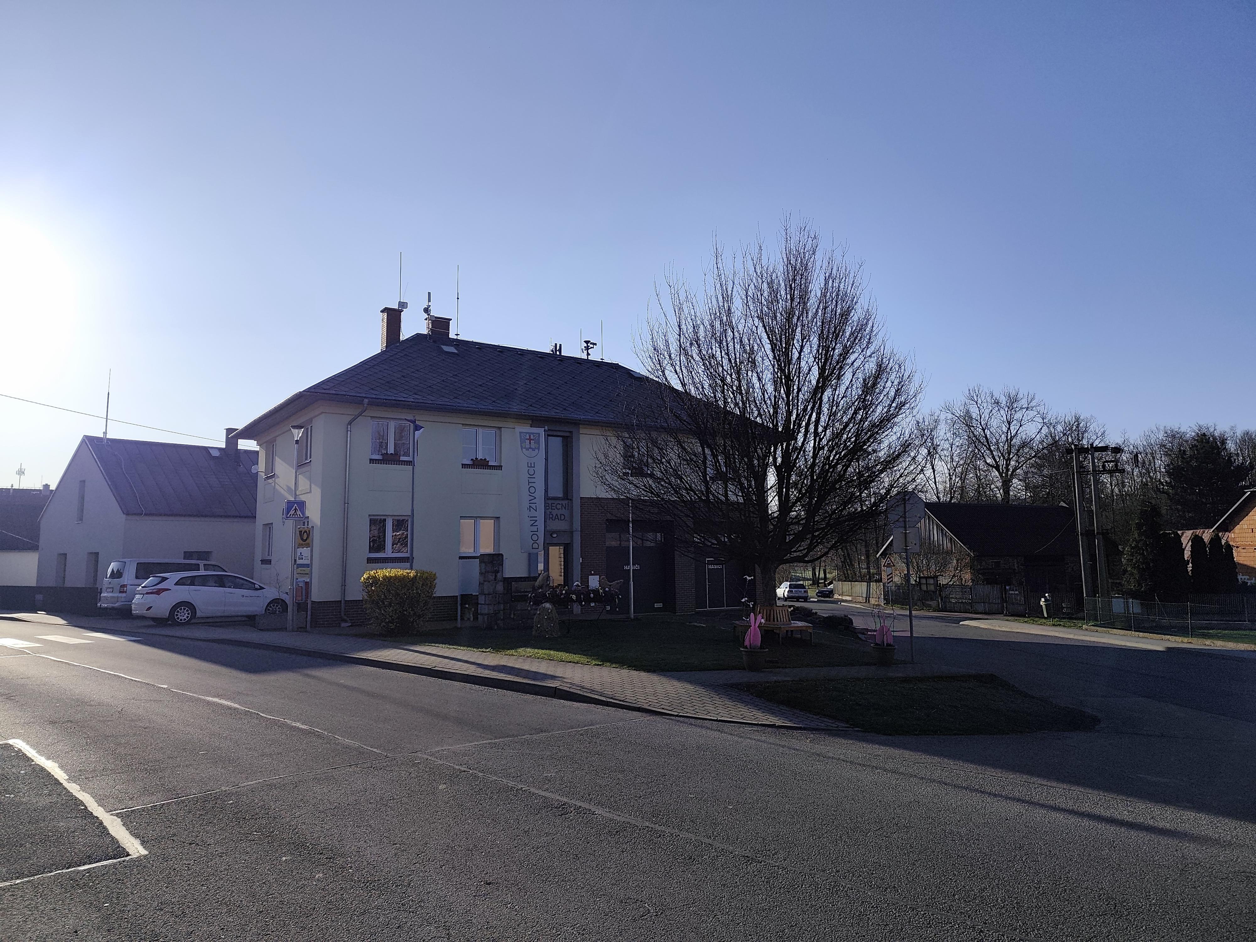 Dolní Životice - obecní úřad foto 4