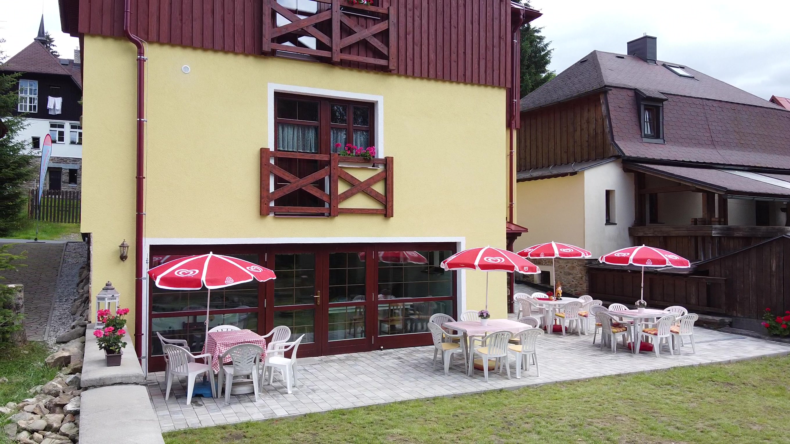 Penzion Pohádka foto 2 (náhled videa)