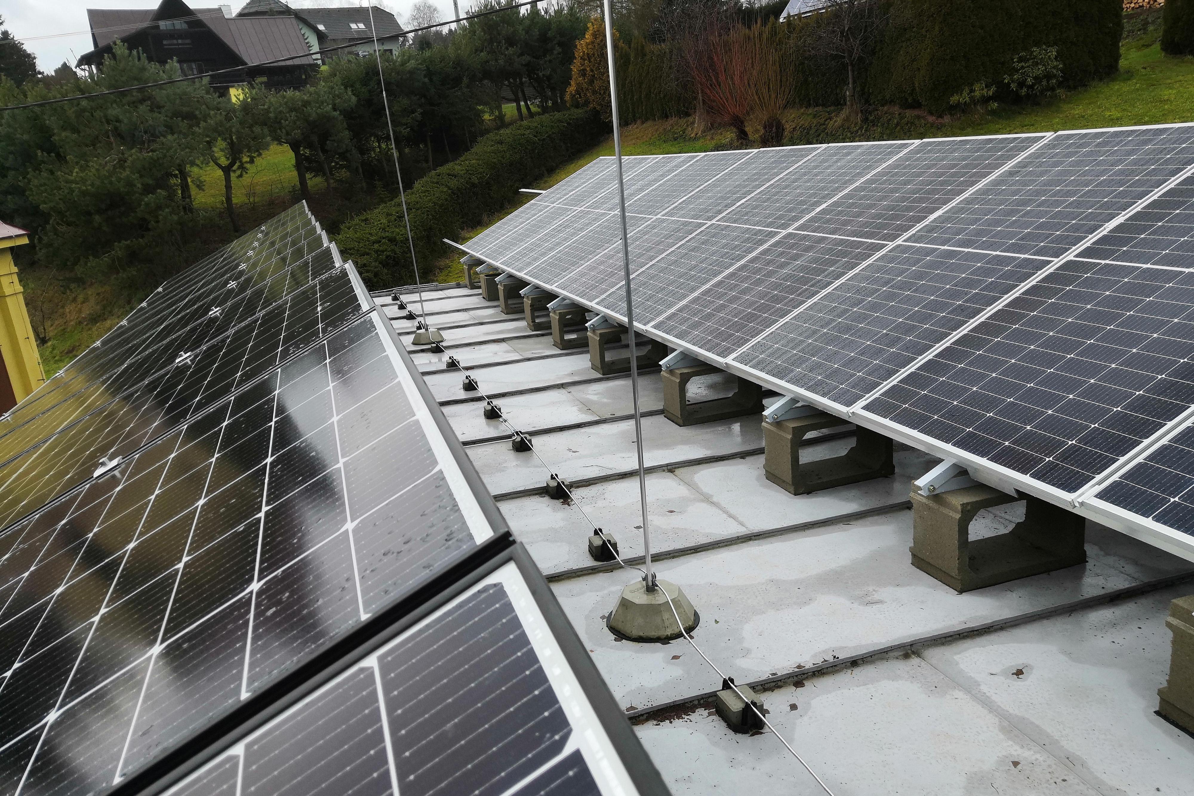 Satelitní technika - Ing. Petr Lešák