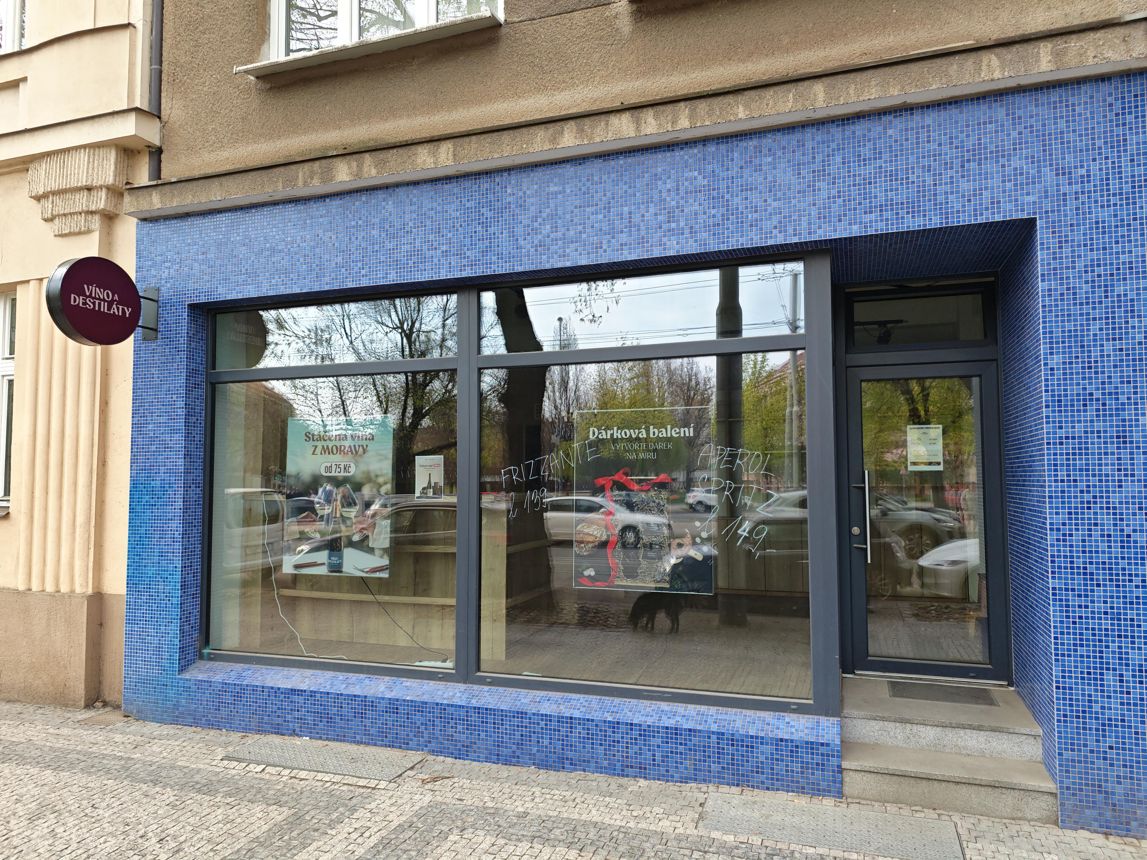 Víno a destiláty foto 2