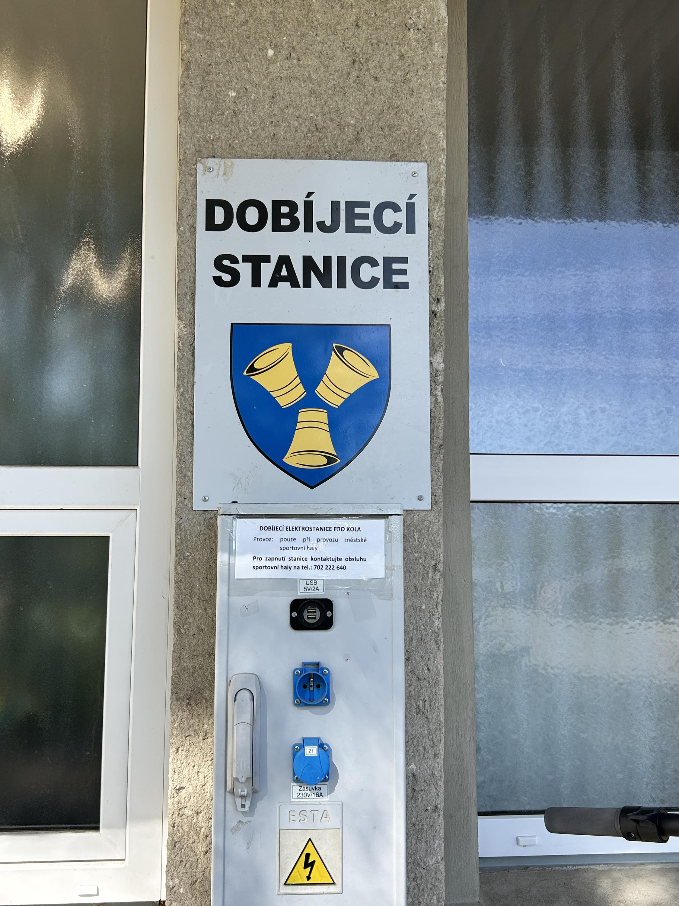 Nabíjecí stanice Městská sportovní hala Ivančice foto 2