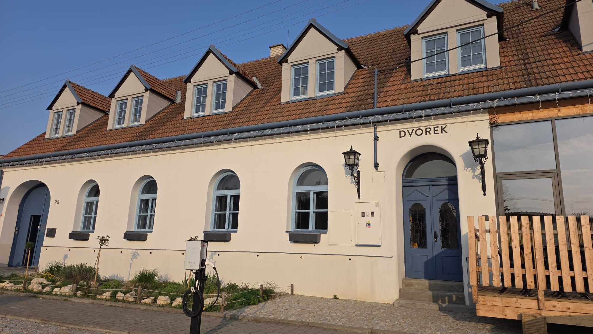 EV Wallbox 2x 22 kw Penzion Dvorek foto 3