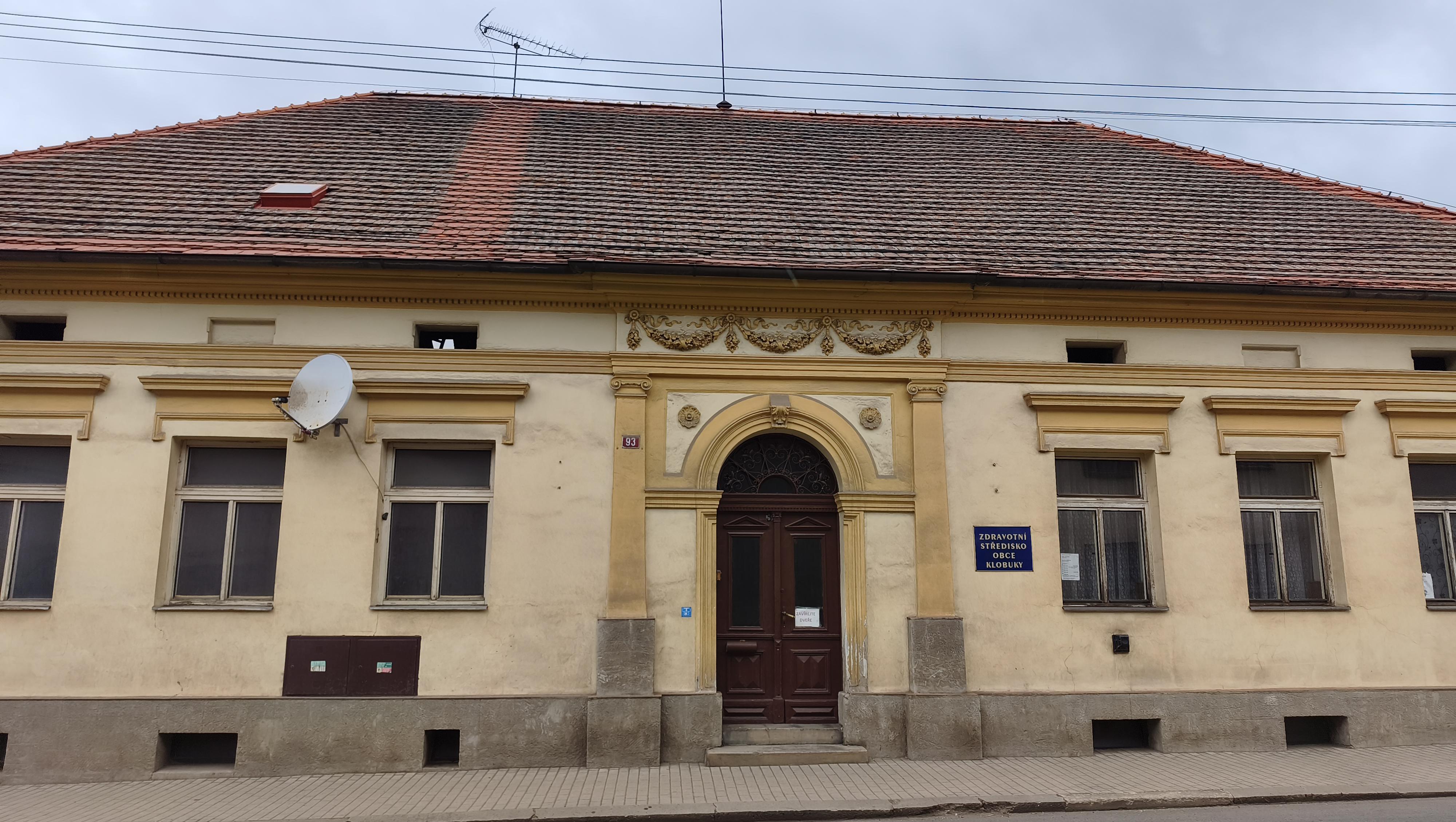 Zdravotní středisko obce Klobuky foto 1