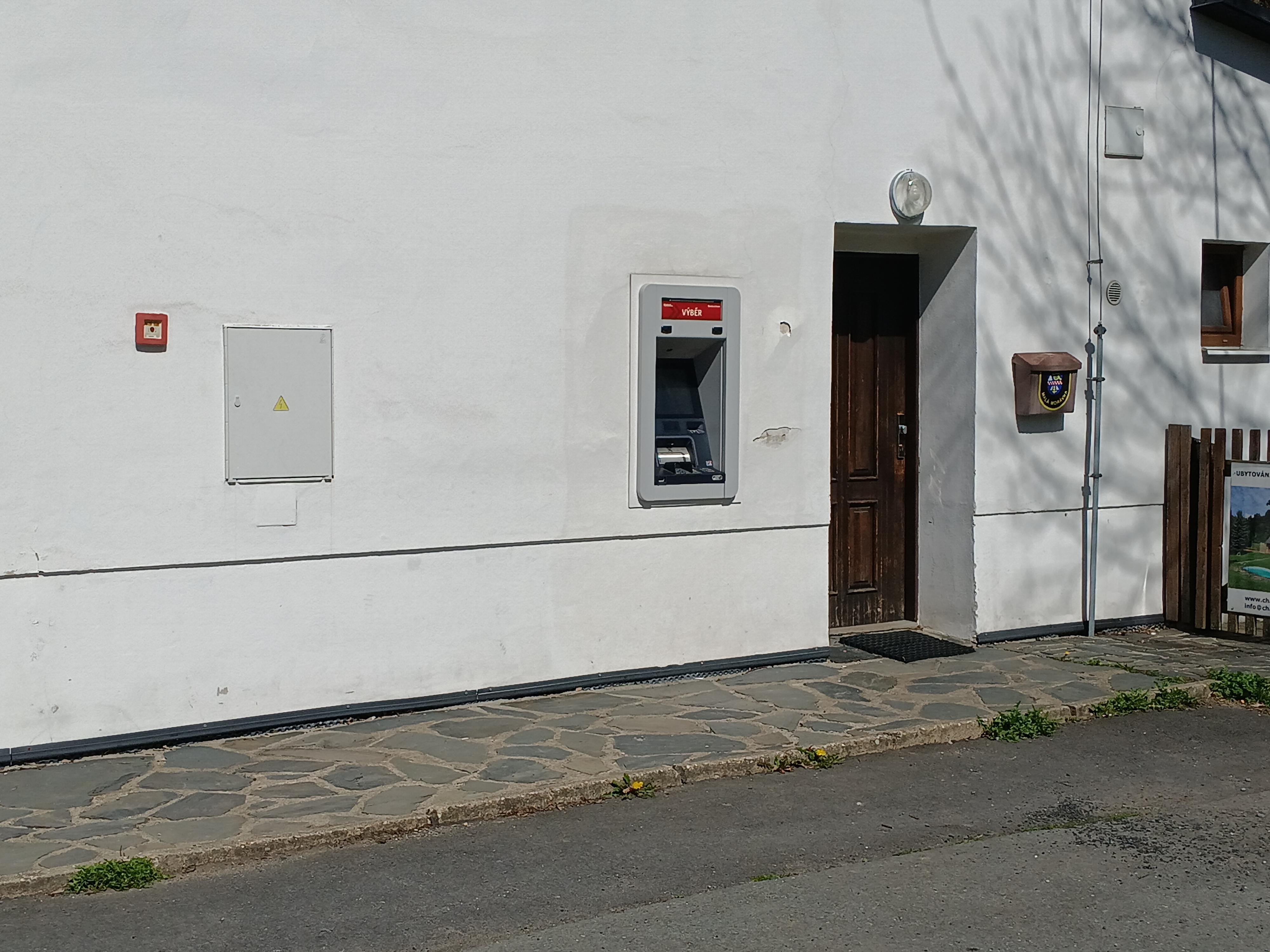 Bankomat UniCredit Bank Czech Republic