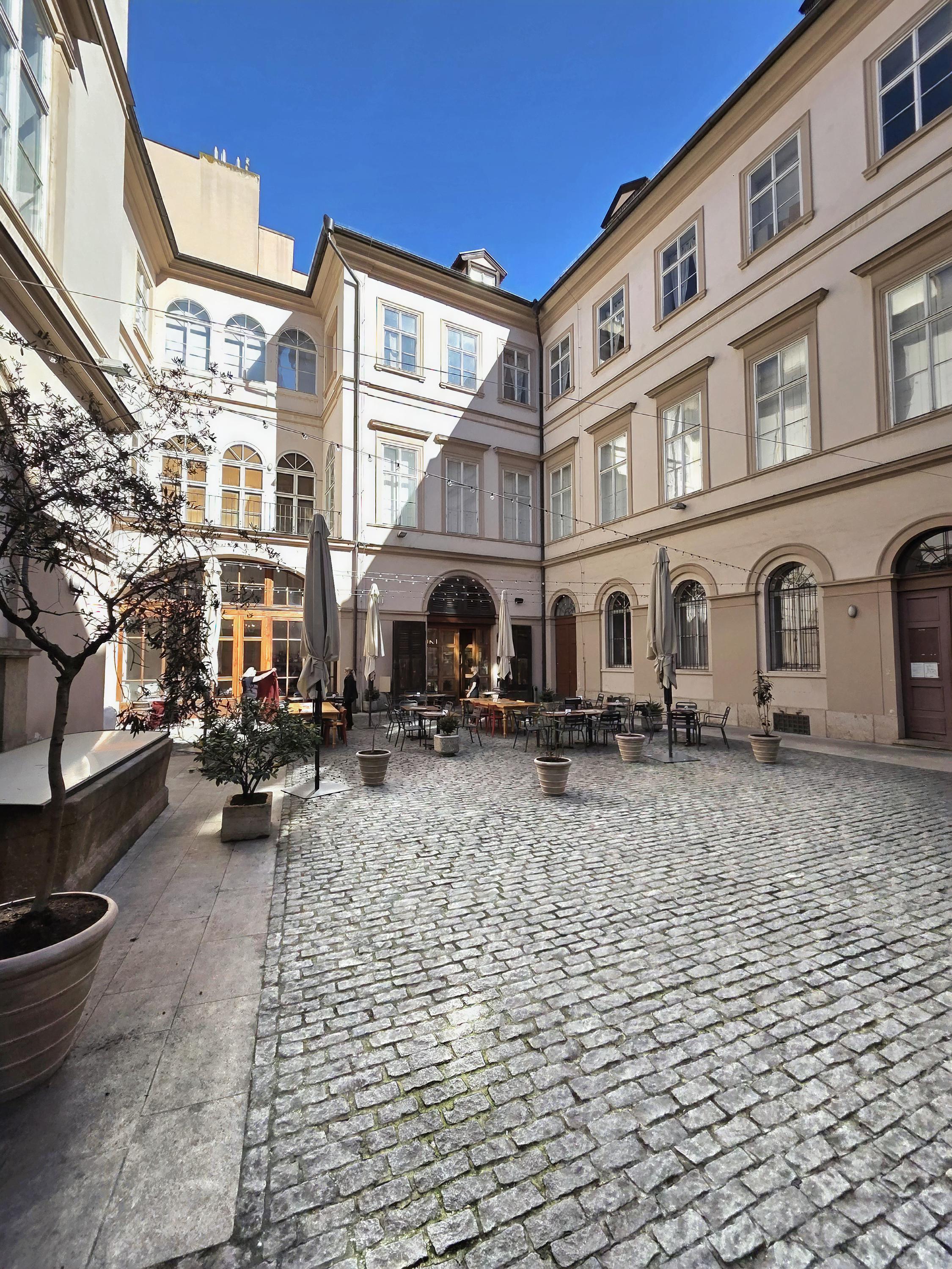 L'Osteria Palác Kinských foto 6