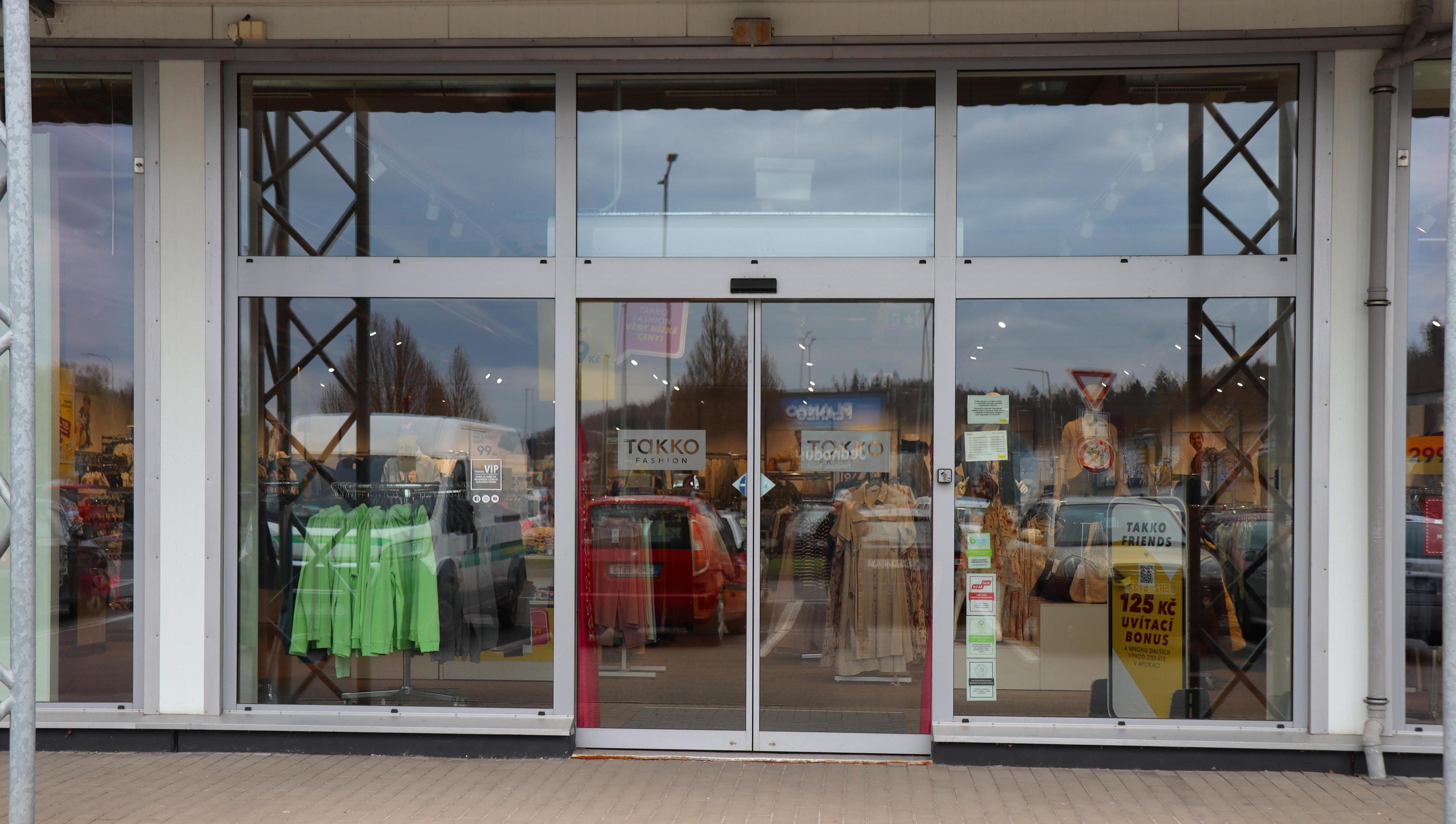 TAKKO FASHION foto 4