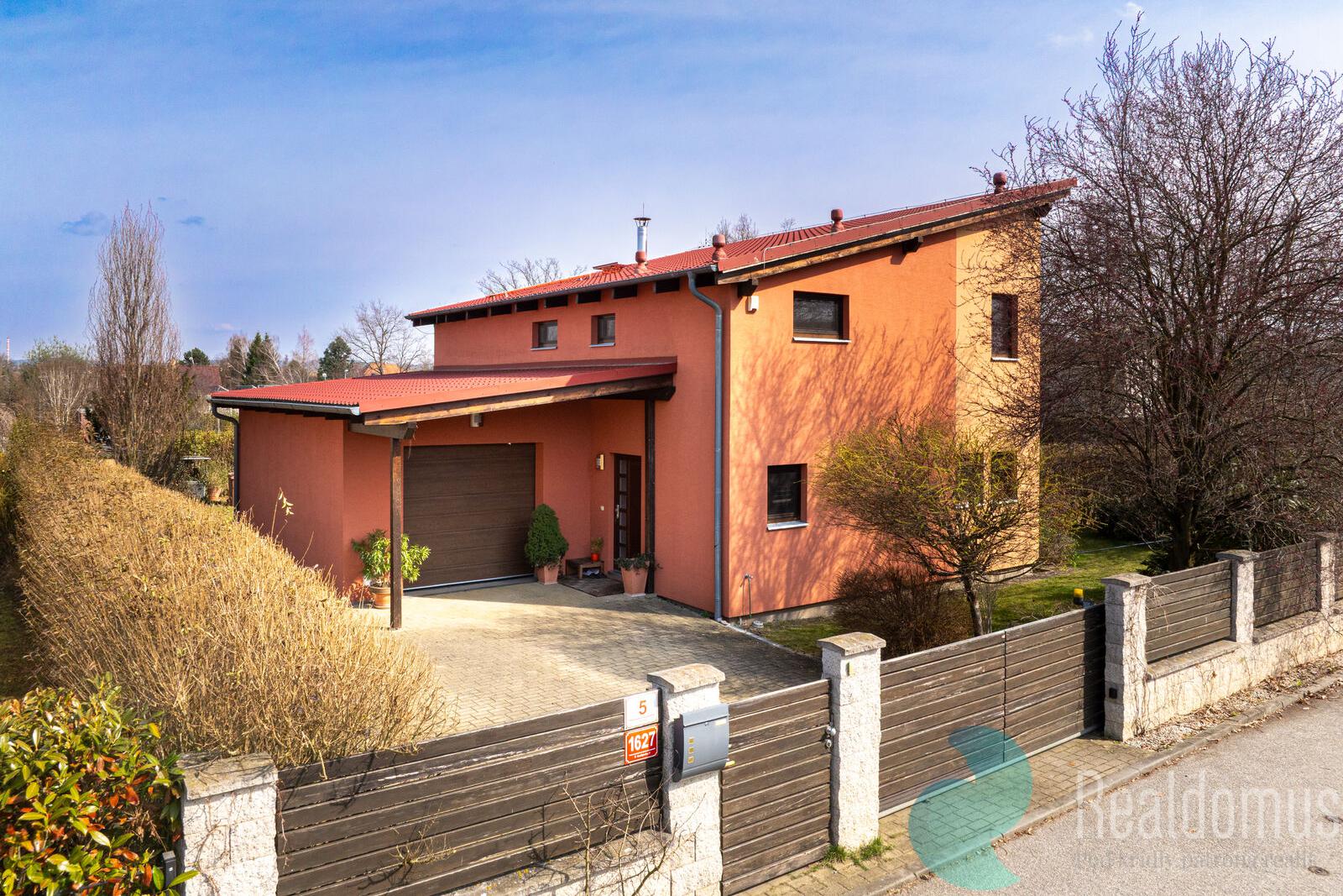 Prodej, rodinný dům 5+kk, 146m2, pozemek 702m2,ČB