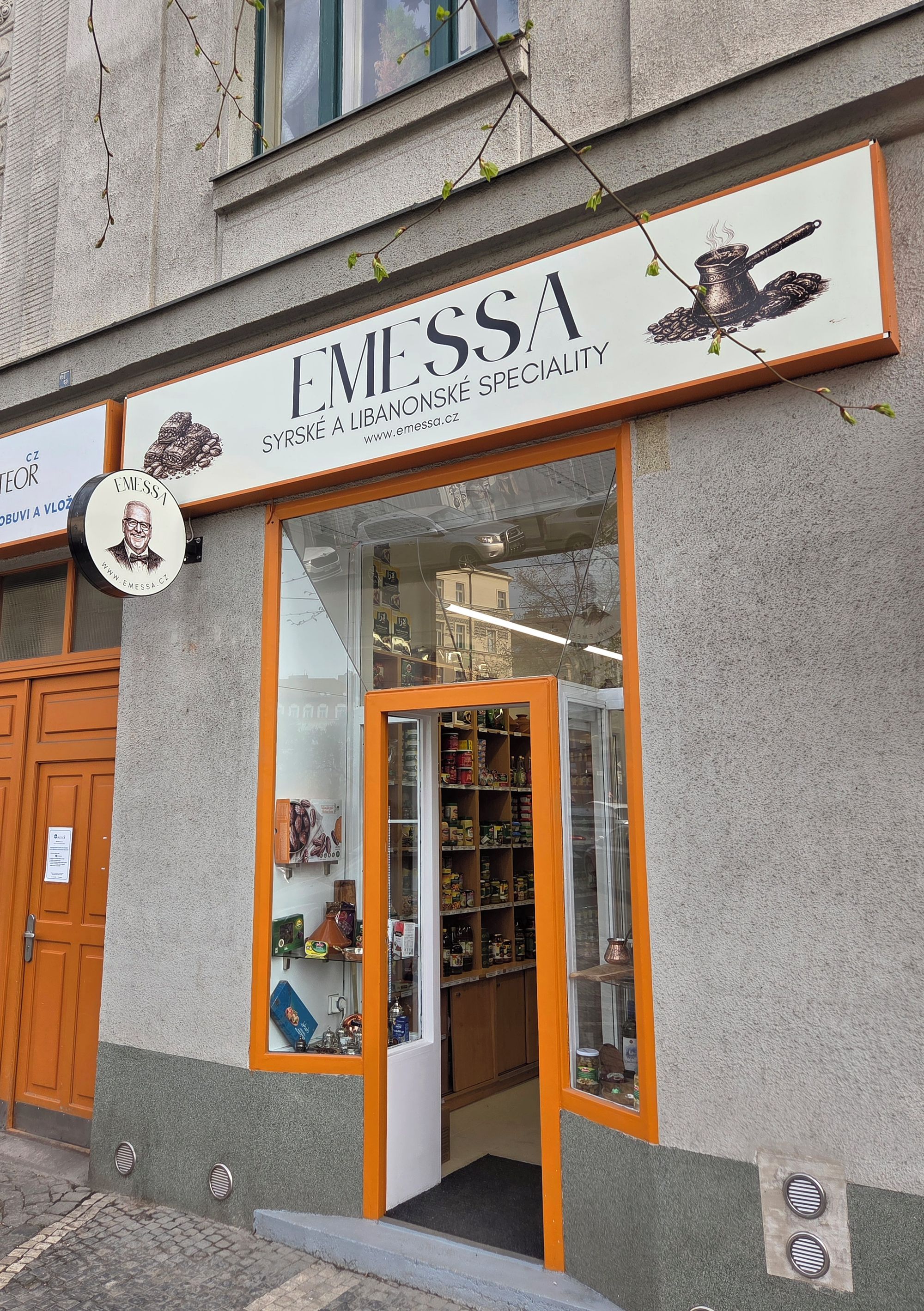 Emessa - prodej vín a potravin foto 2