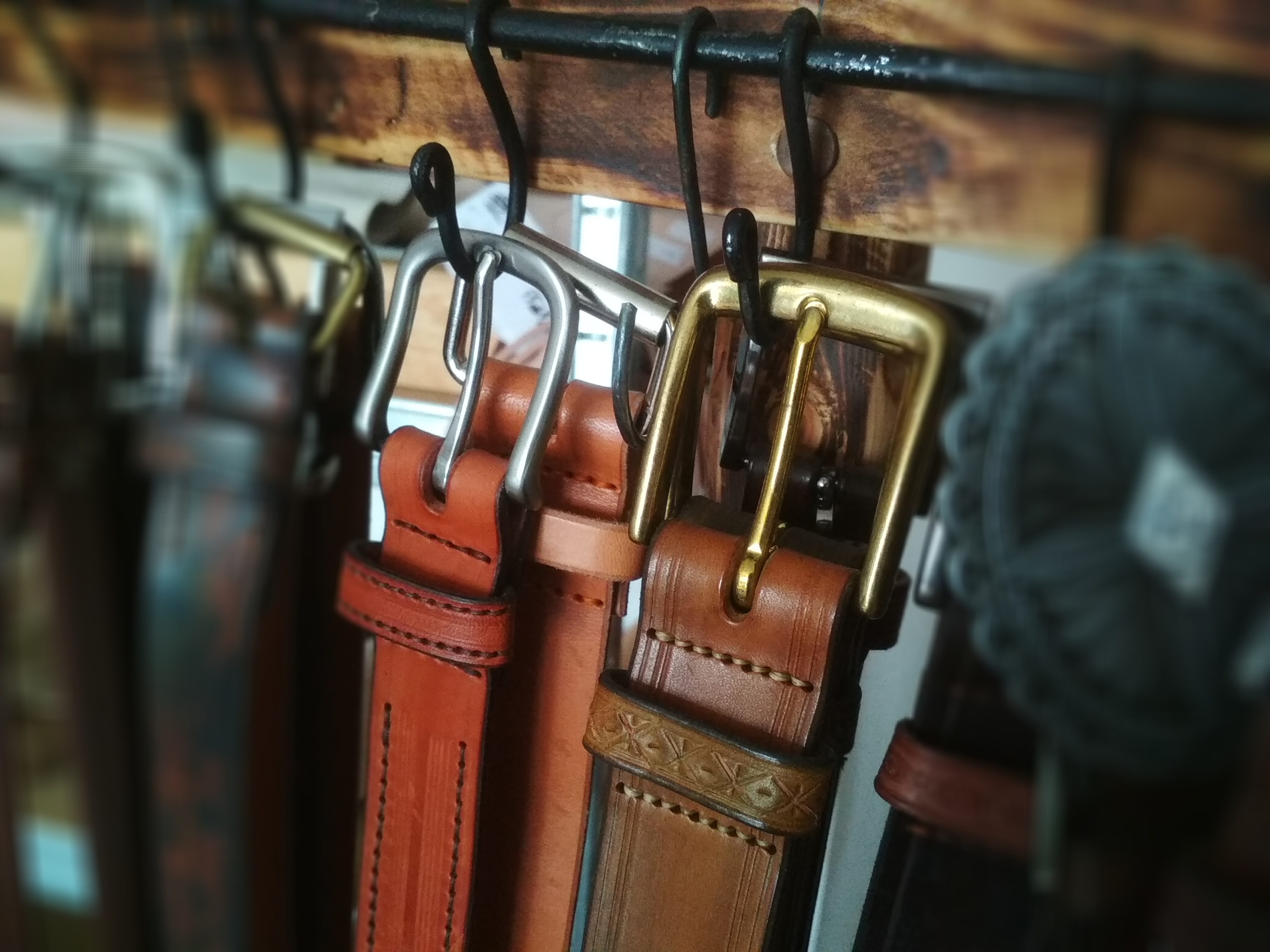 Výroba opasku, nebo obojku na míru