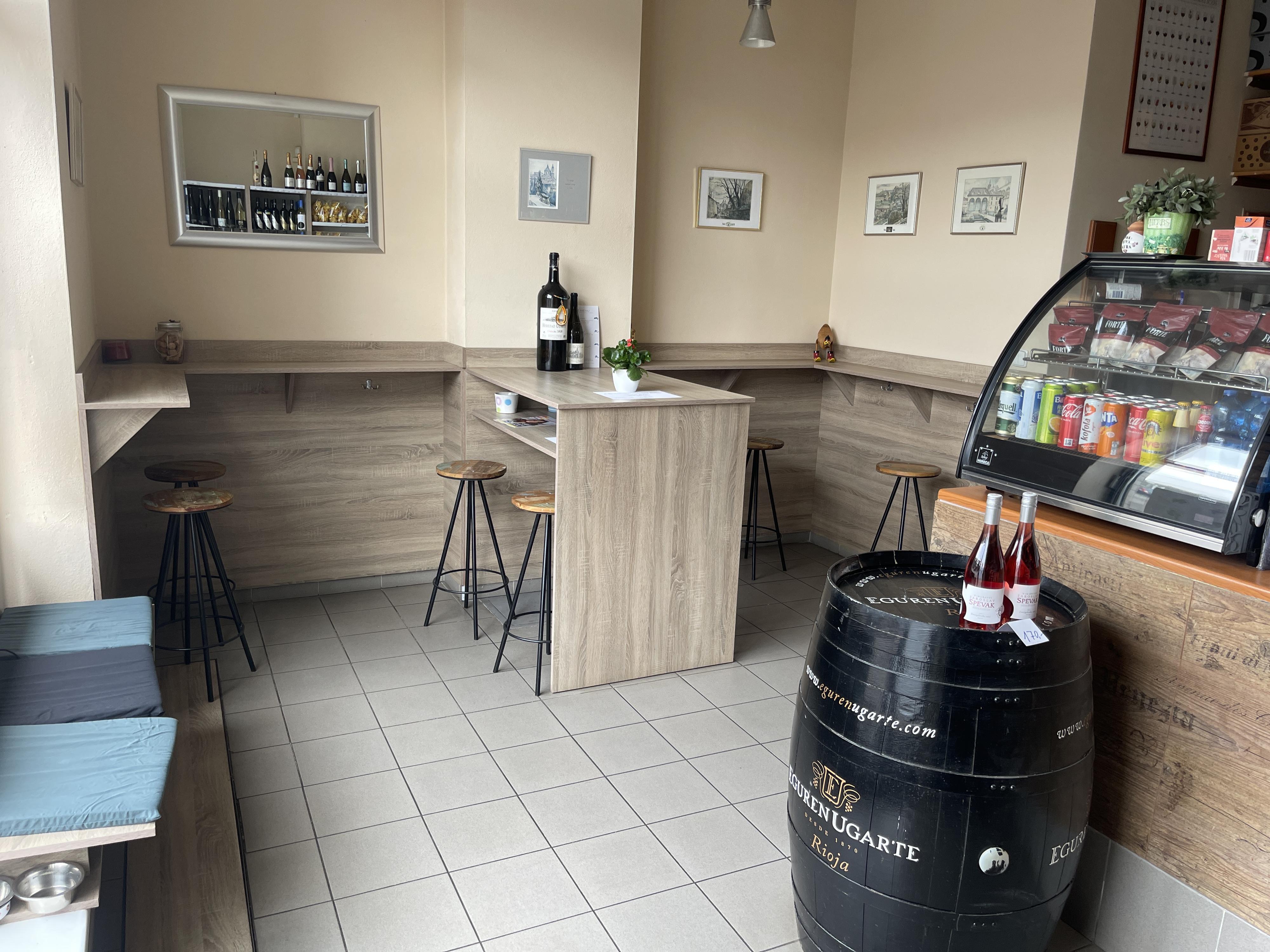 Vinotéka Pešlova 132/8, Praha foto 3