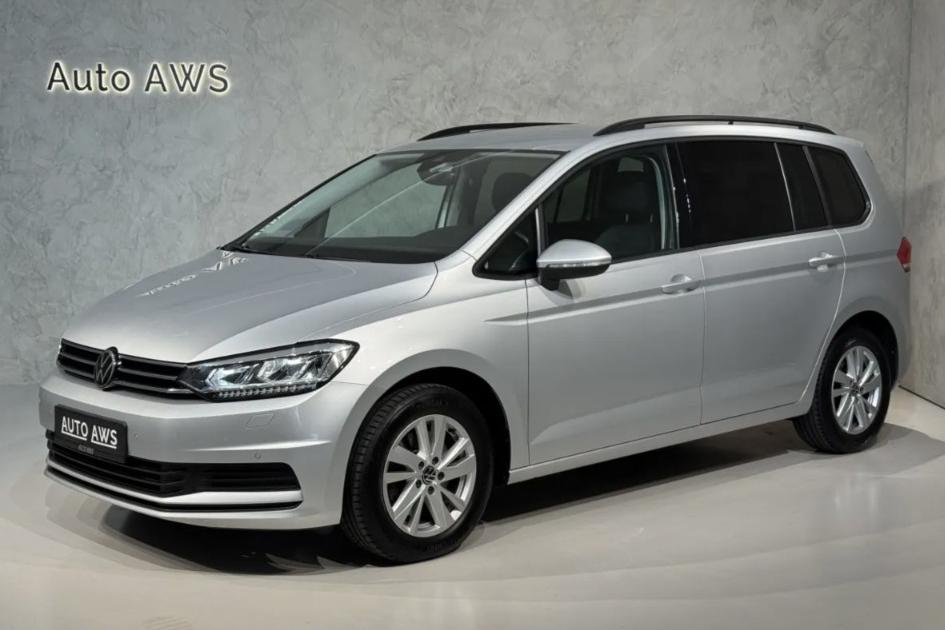Volkswagen Touran | nafta | stříbrná metalíza