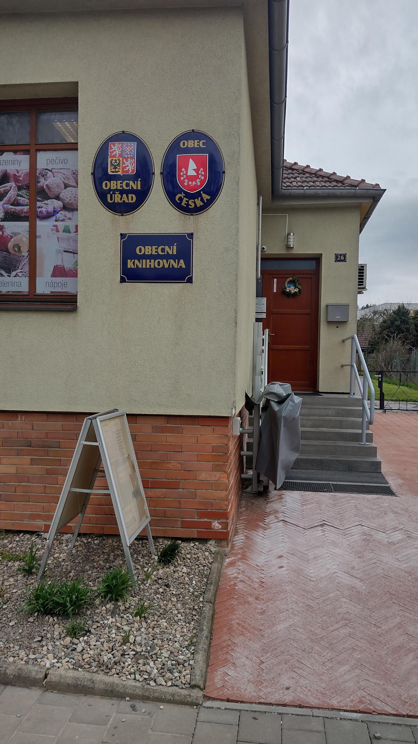 Česká - obecní úřad foto 2