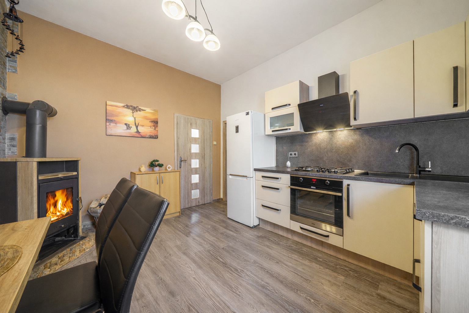 Moderní 1+1 v K. Varech - Staré roli