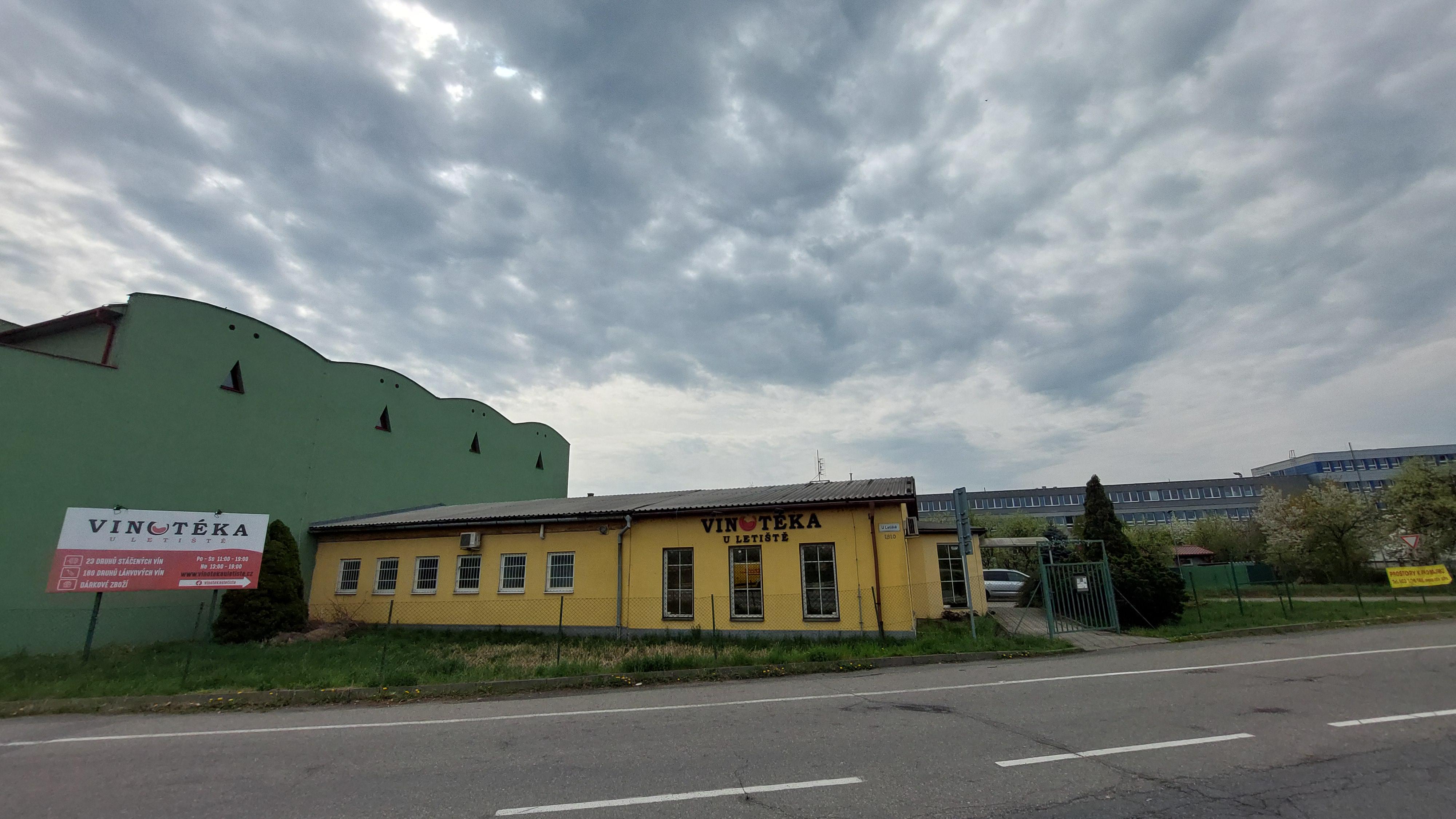 Vinotéka U Letiště foto 2
