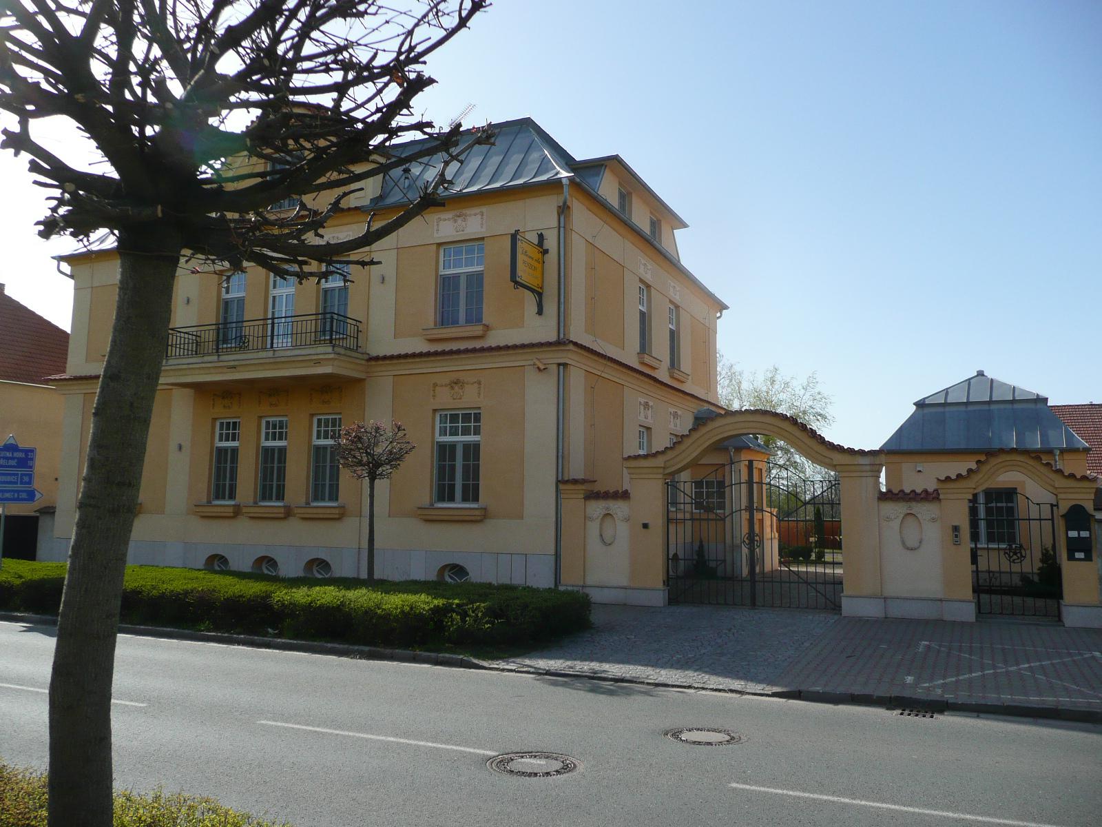 Tillerova vila