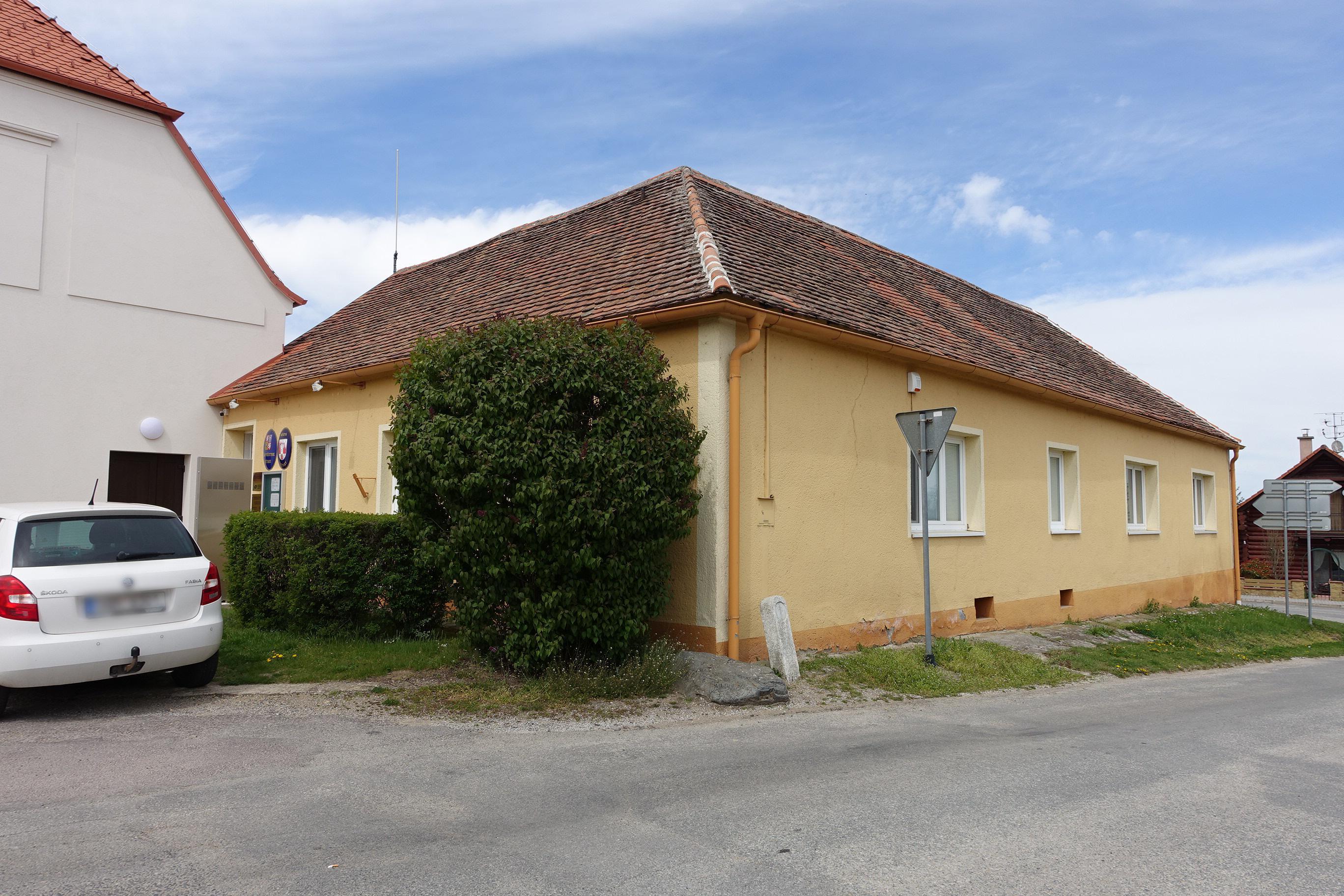 Štítary - úřad městyse foto 3