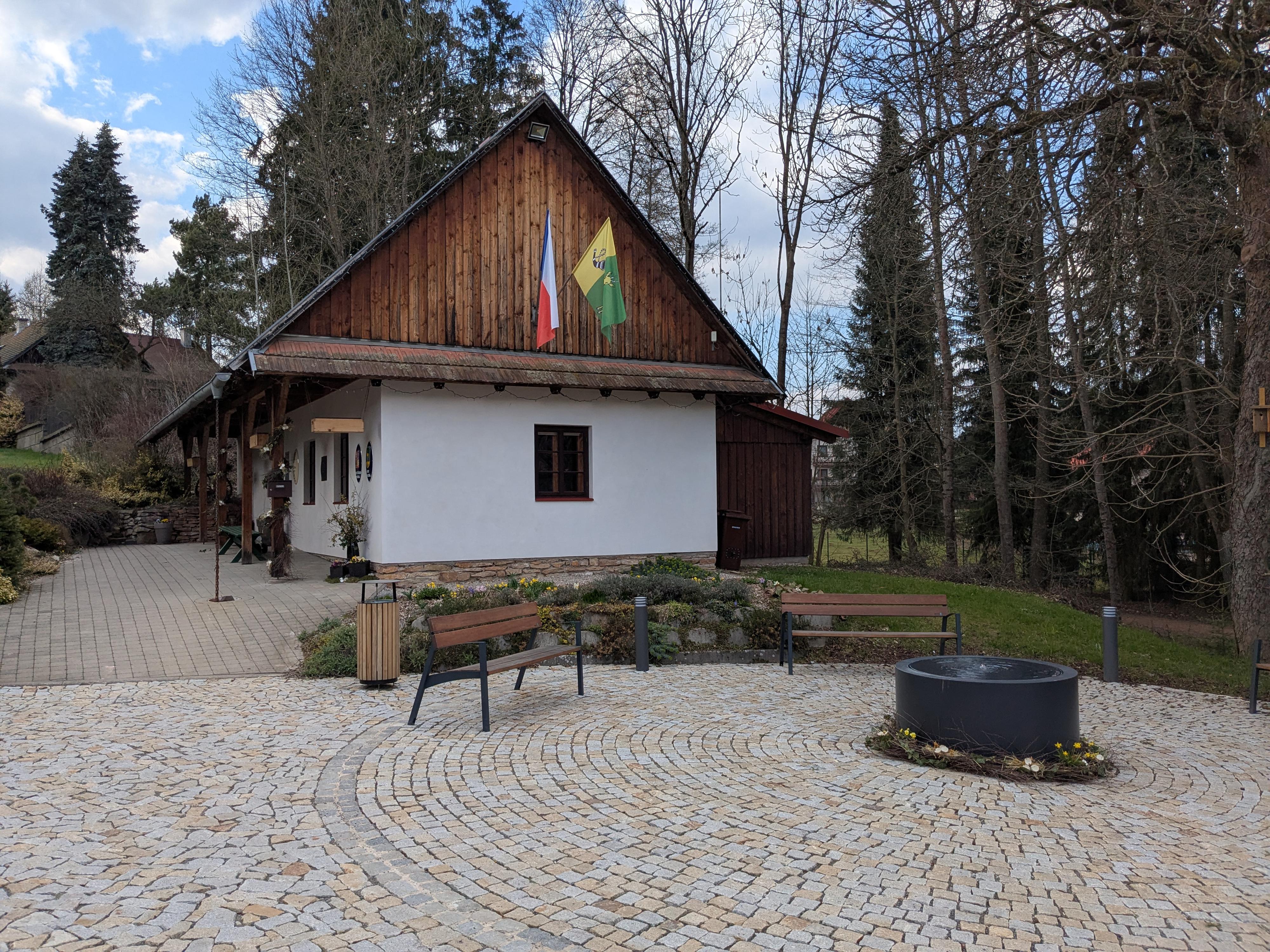 Písečná - obecní úřad foto 3